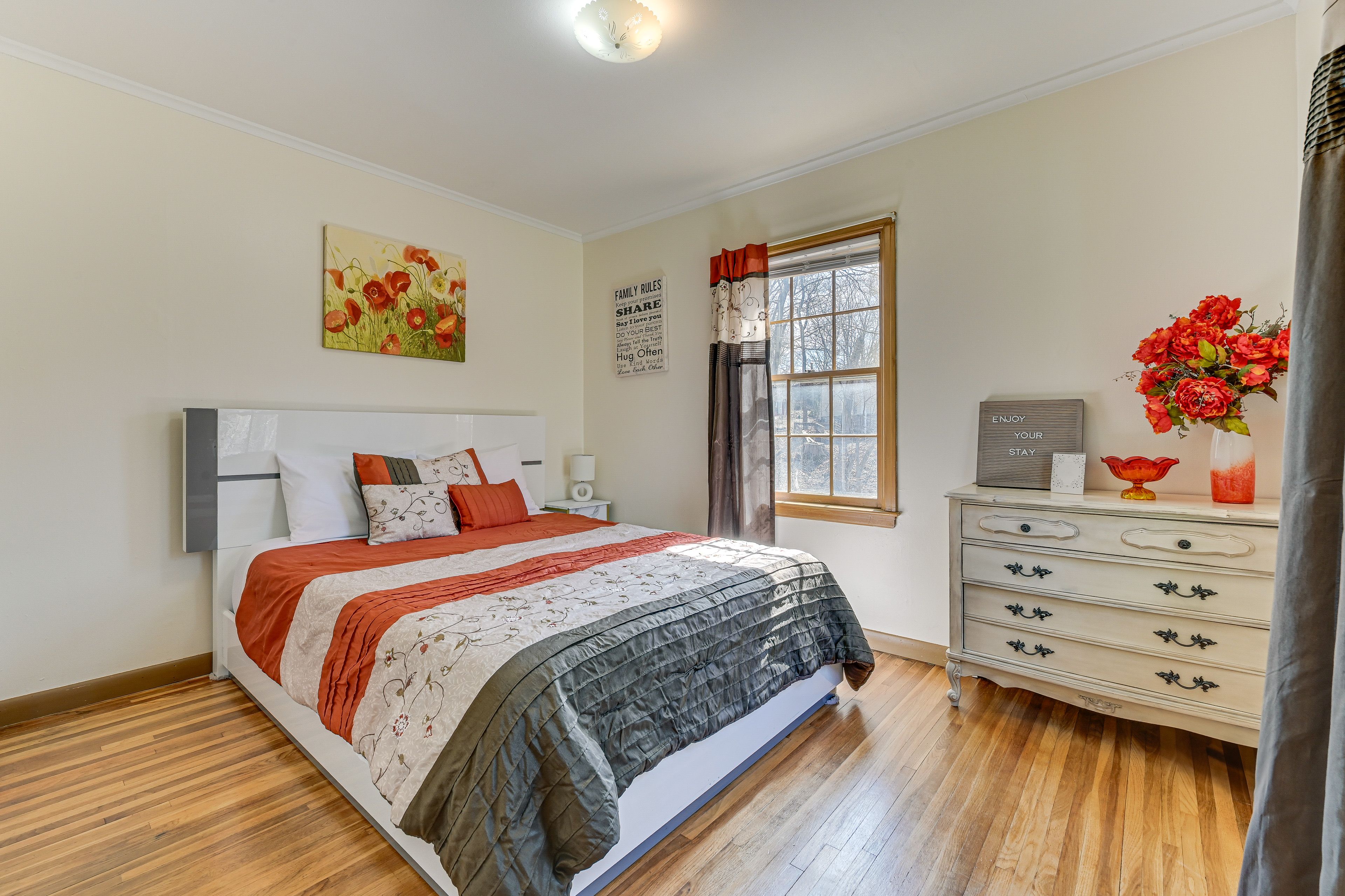 Bedroom 1 | Queen Bed | Linens Provided