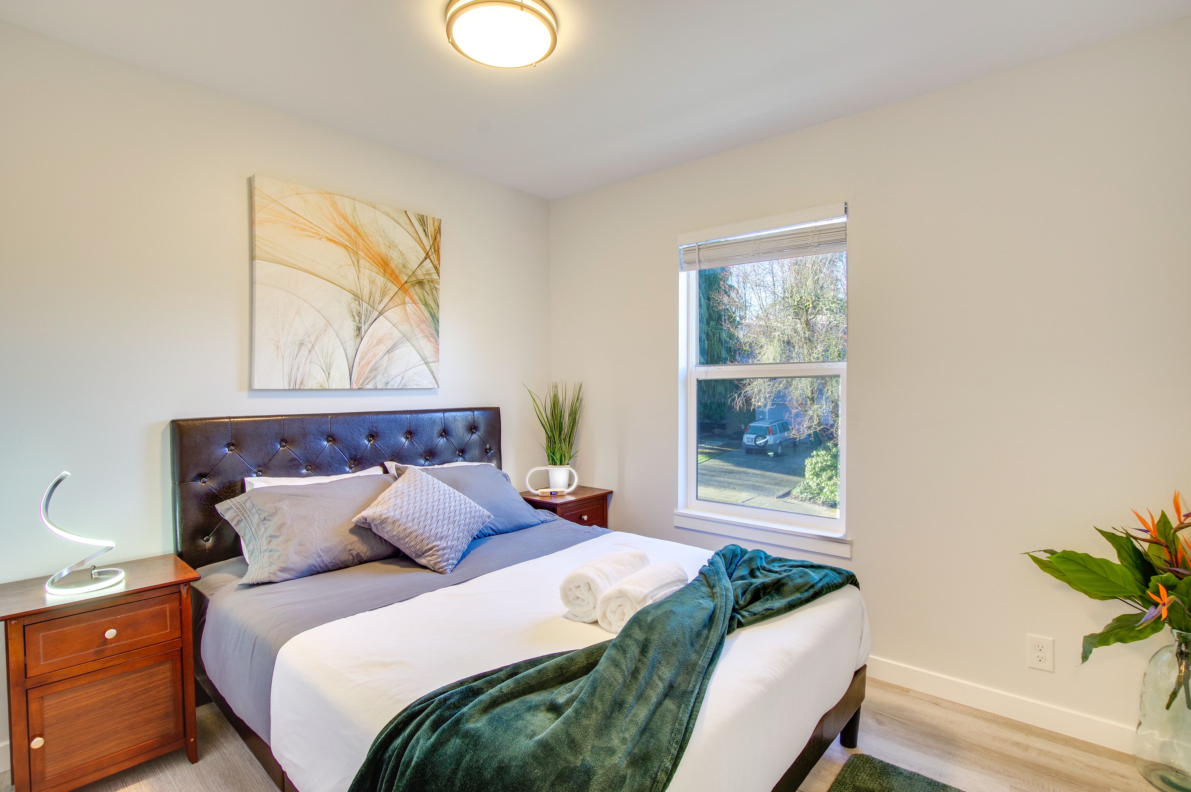 Bedroom 2 | 2nd Floor | Queen Bed