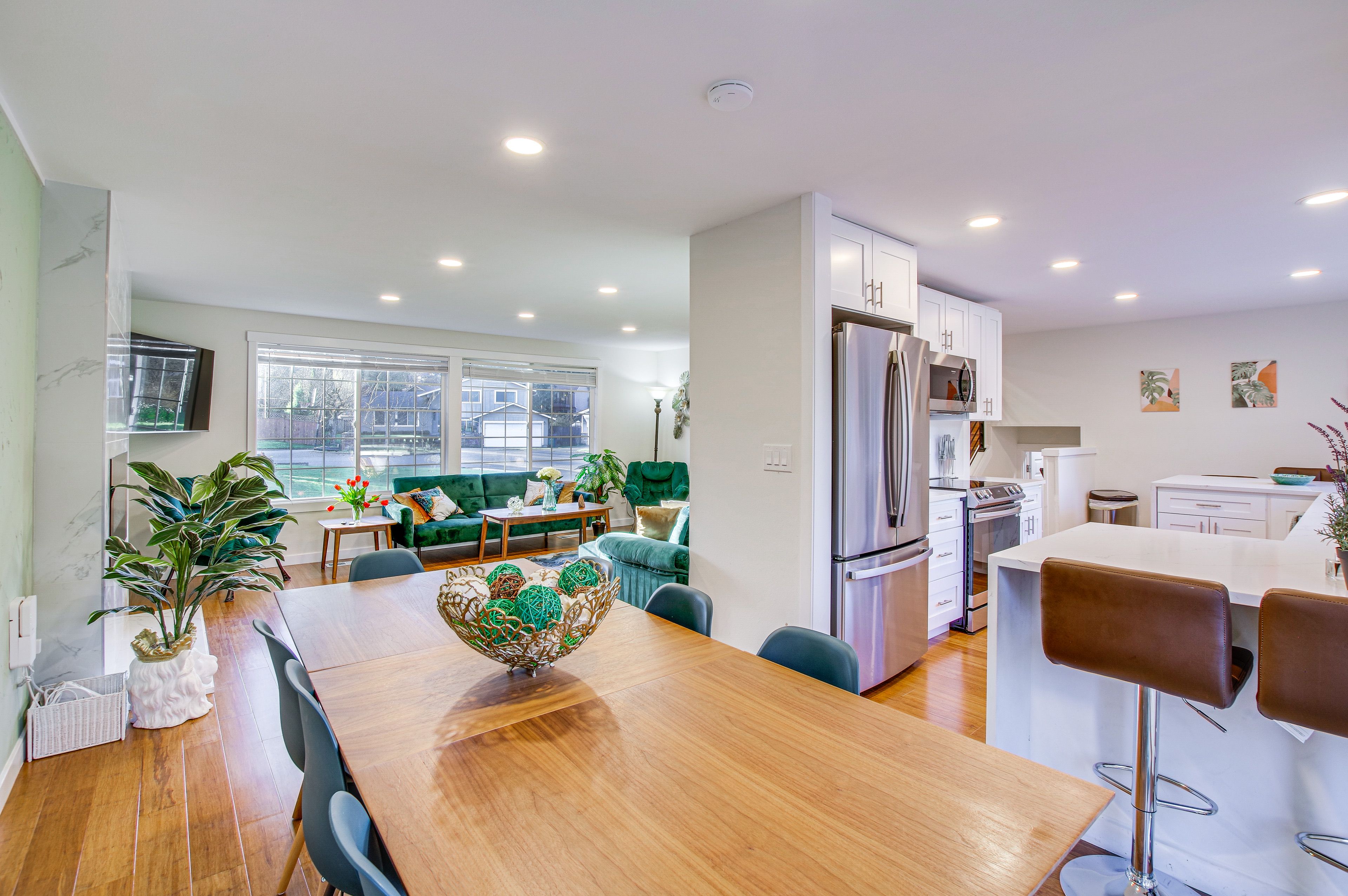 Dining Area | Main Level