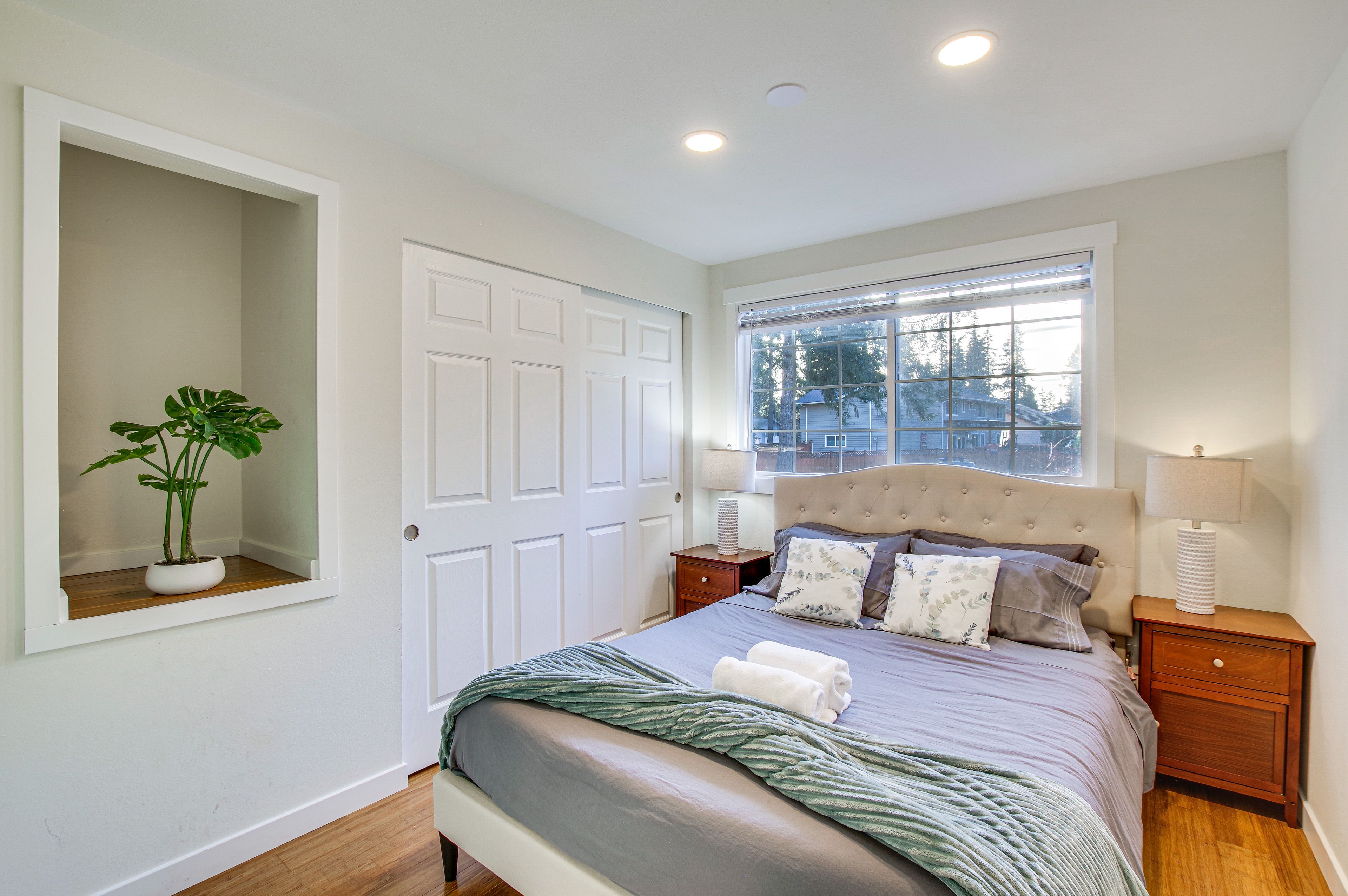 Bedroom 1 | Queen Bed | Upper Level
