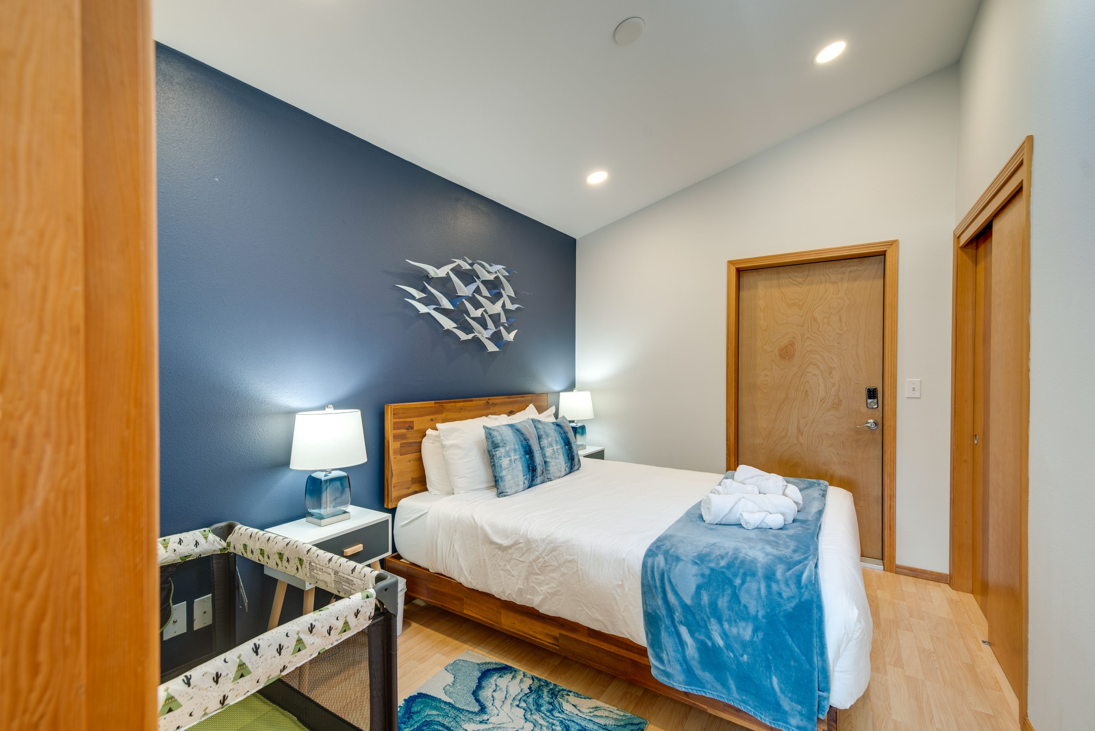 Bedroom 2 | Queen Bed | Pack 'n Play