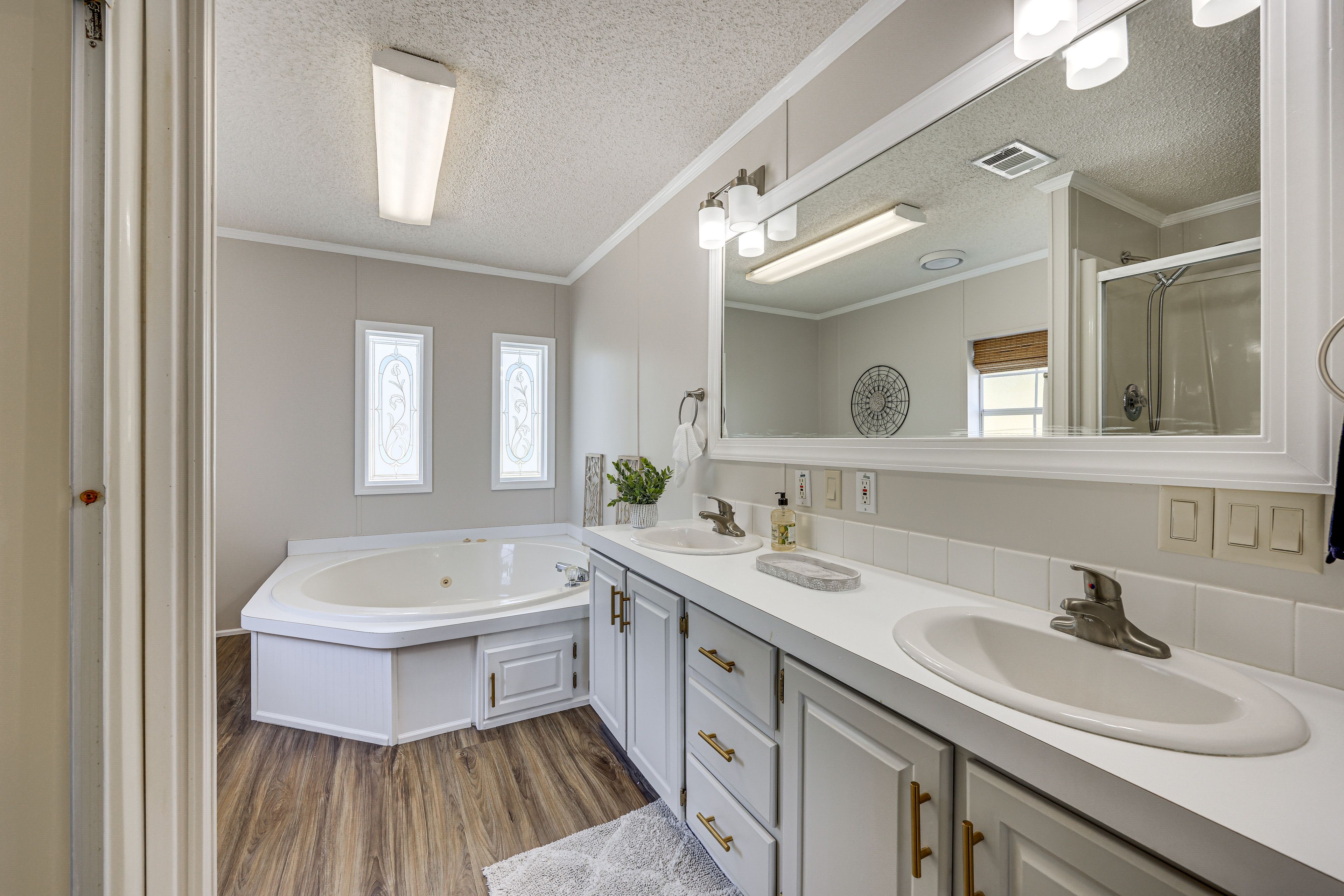 En-Suite Bathroom | Towels | Hair Dryer