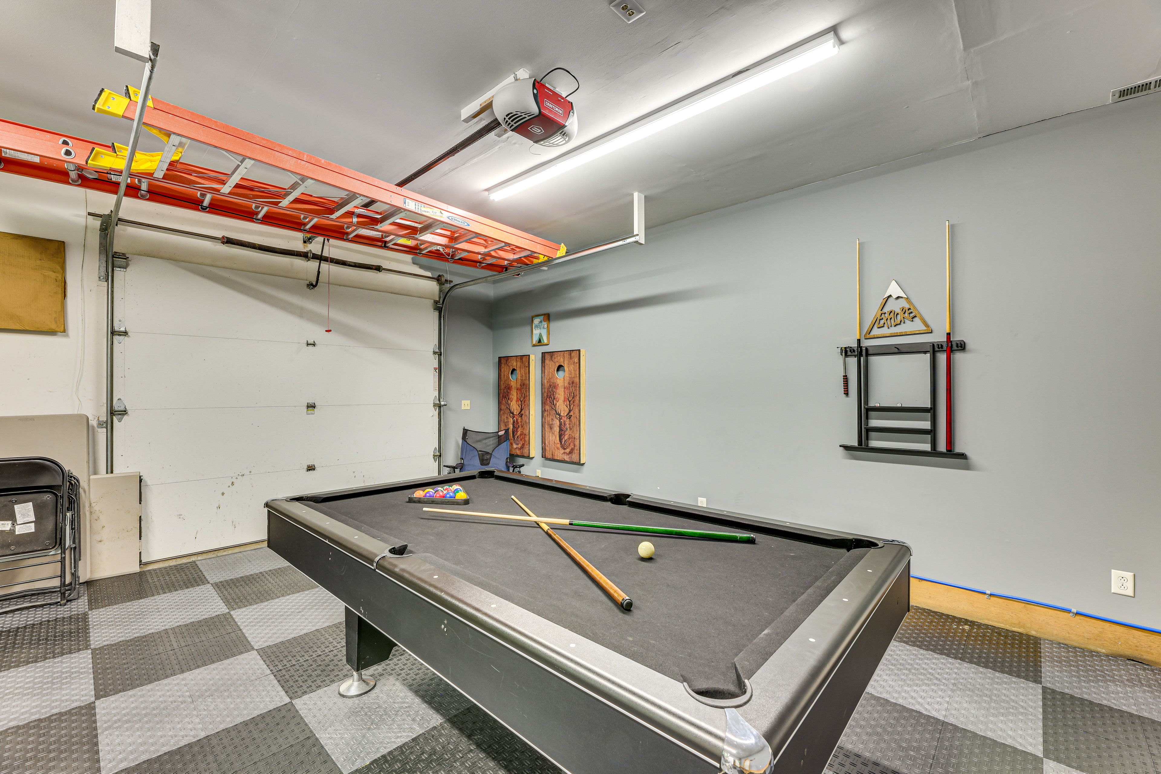 Game Room | Pool Table