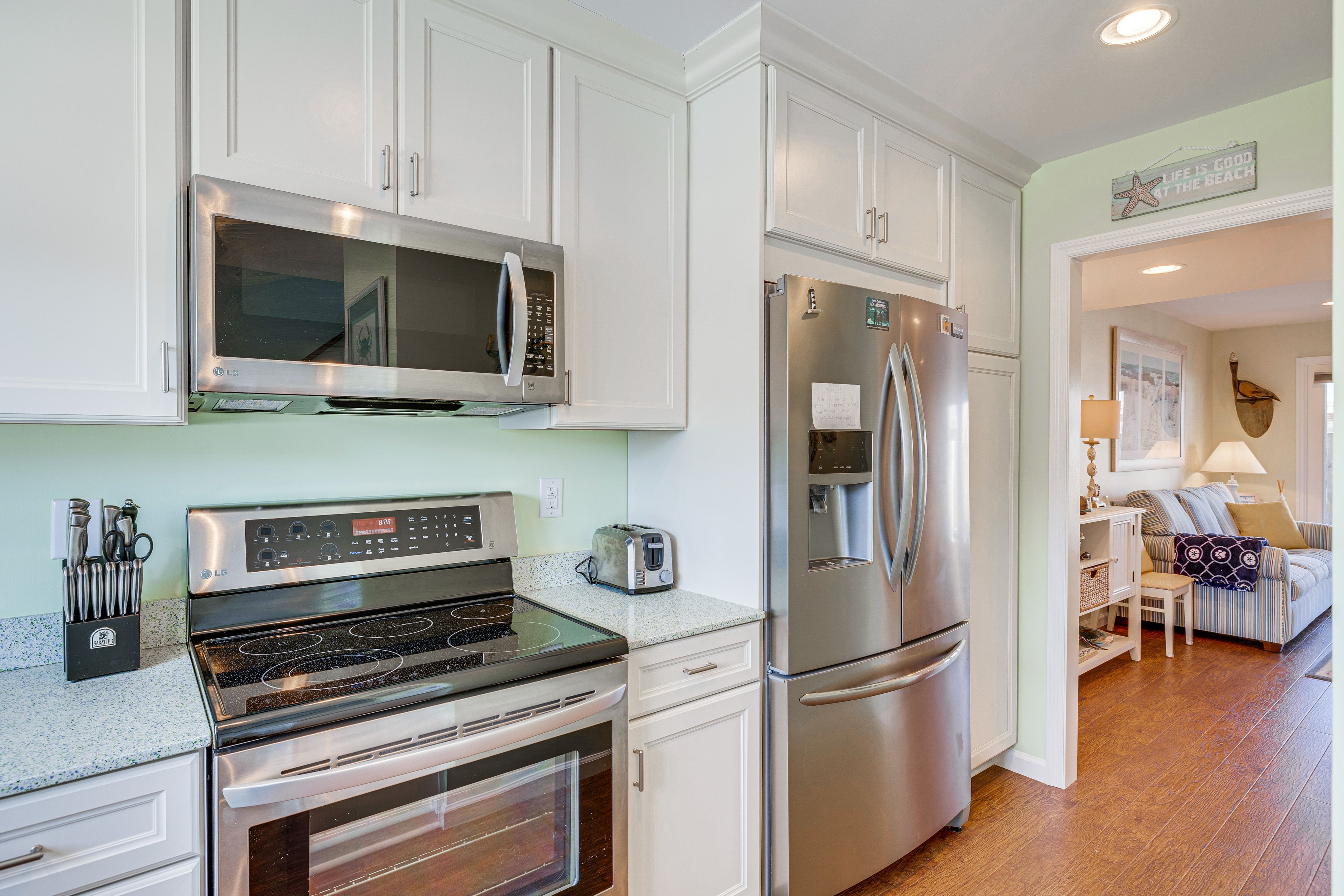 Kitchen | Dishwasher | Cooking Basics | 1st Floor