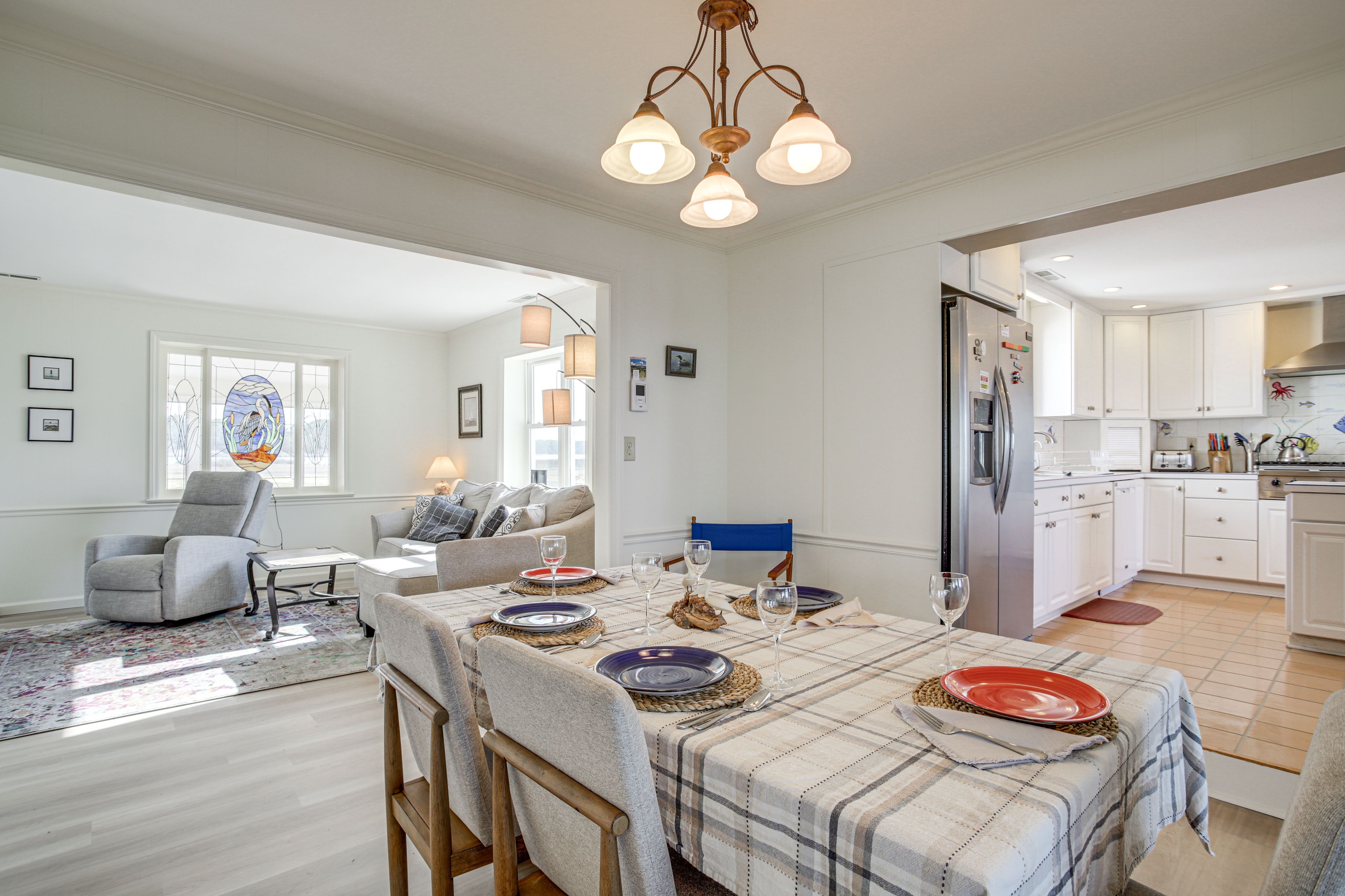 Dining Area | Dishware & Flatware Provided | 1st Floor