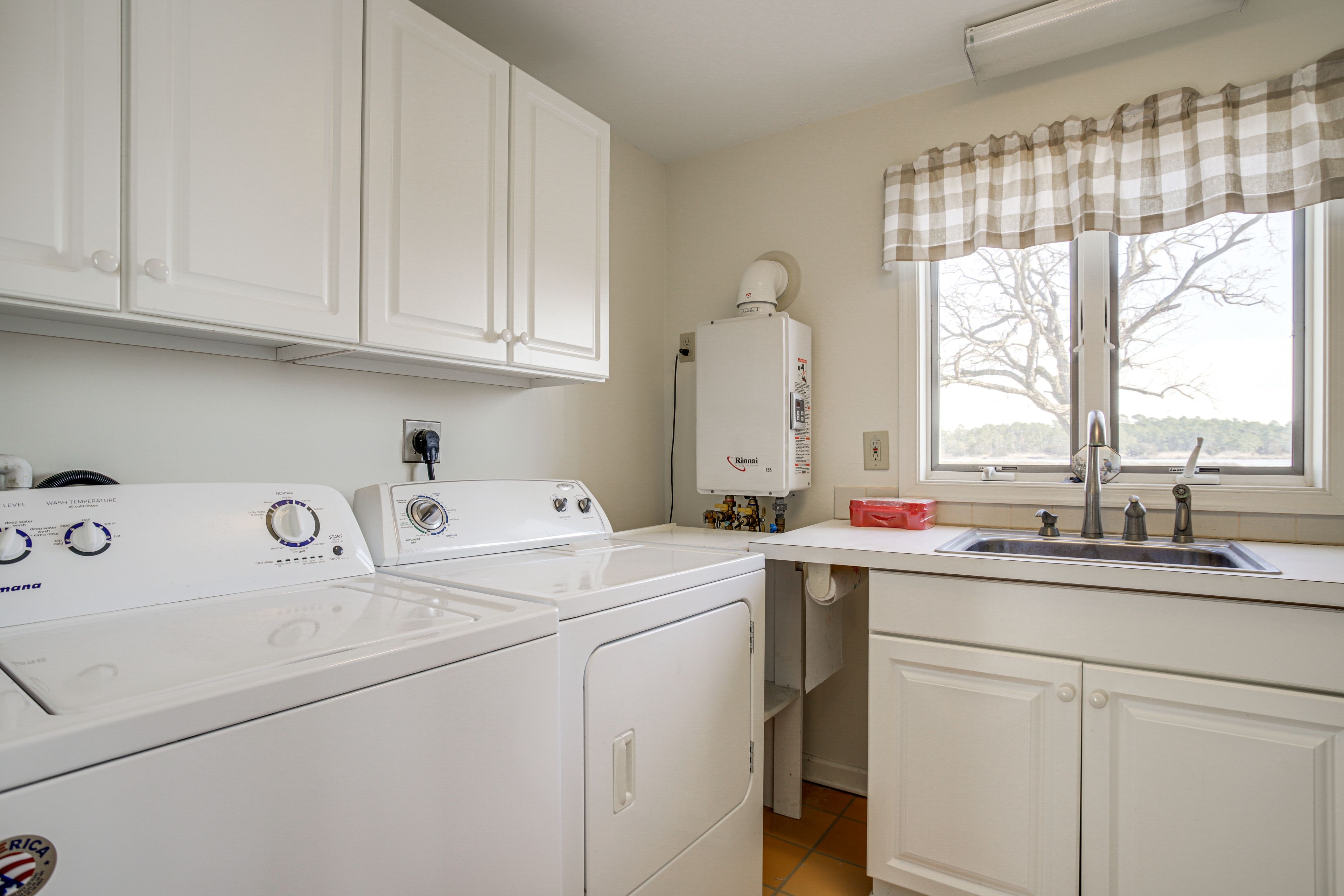 In-Unit Laundry | 1st Floor
