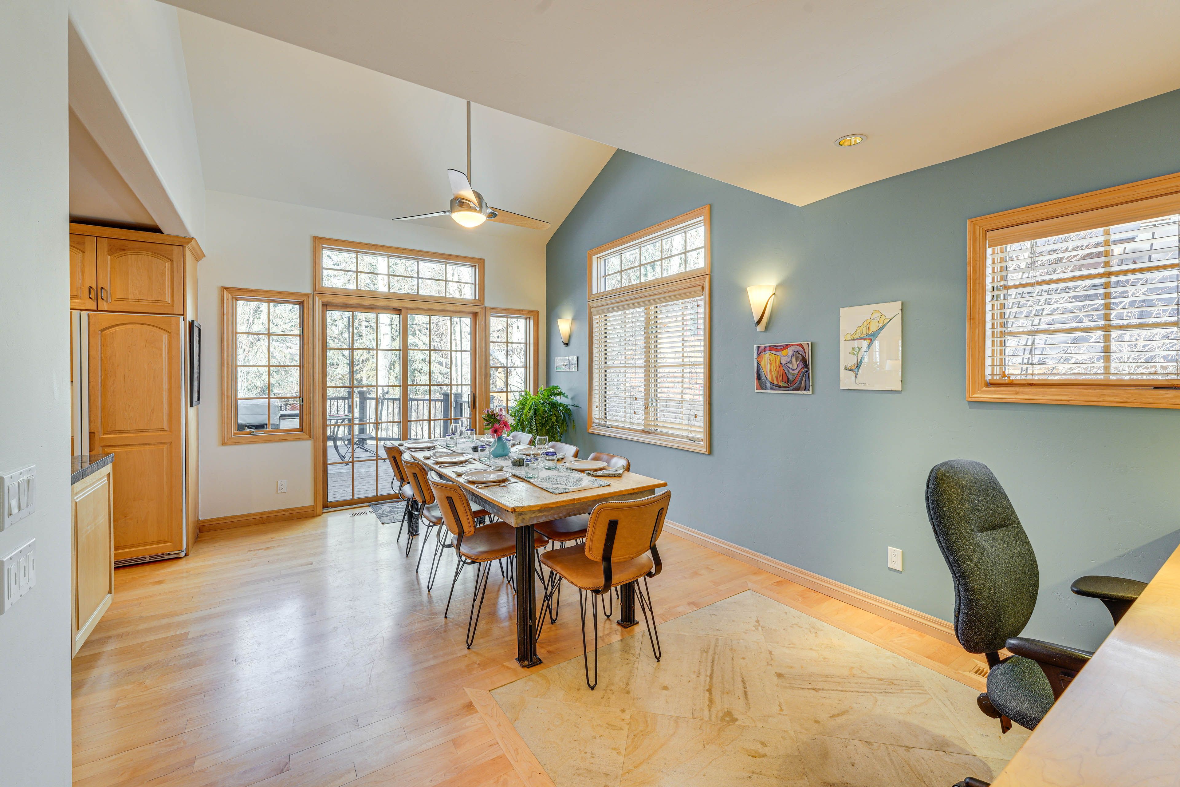Dining Area | 1st Floor