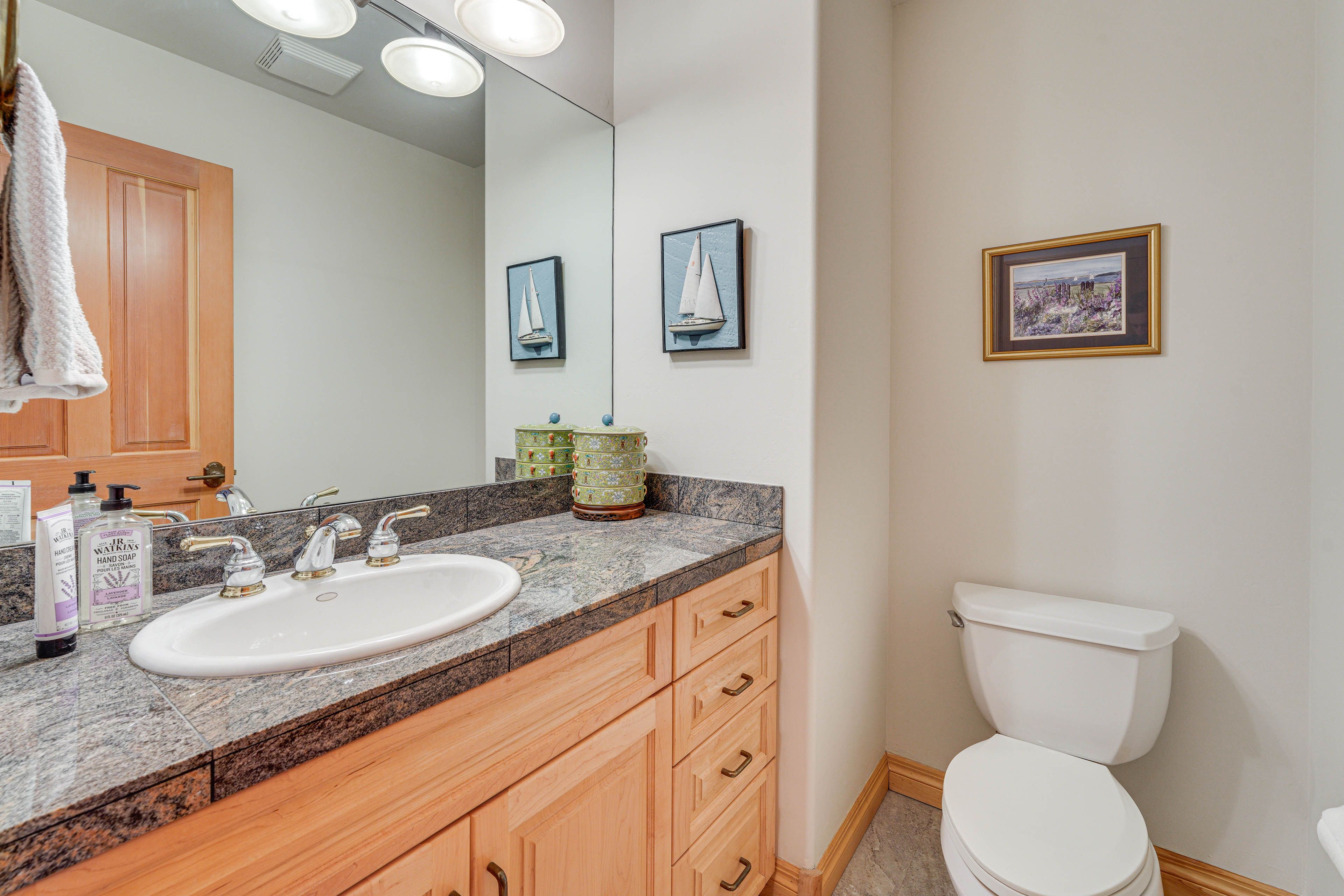 Half Bathroom | 1st Floor
