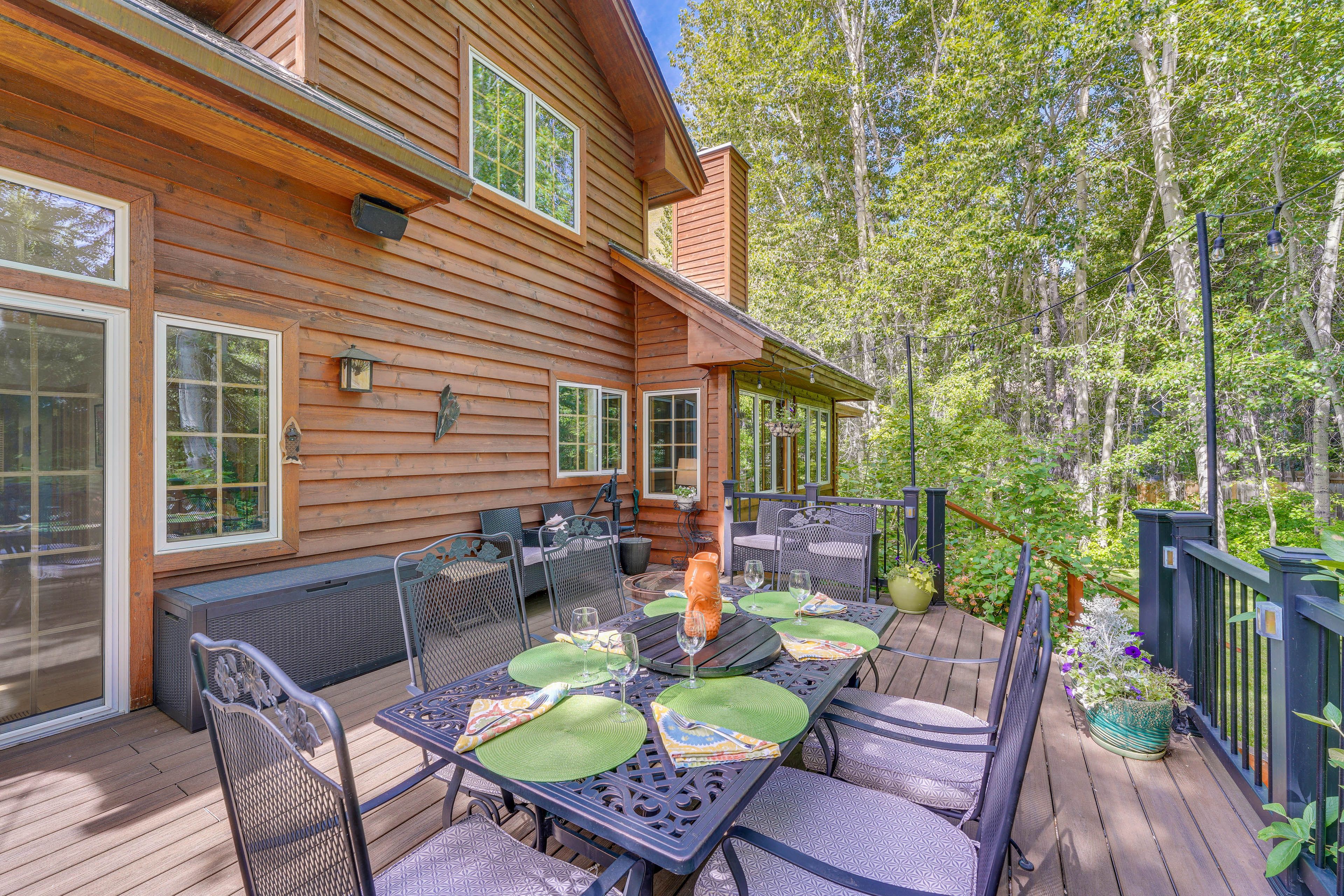 Private Deck | Gas Grill