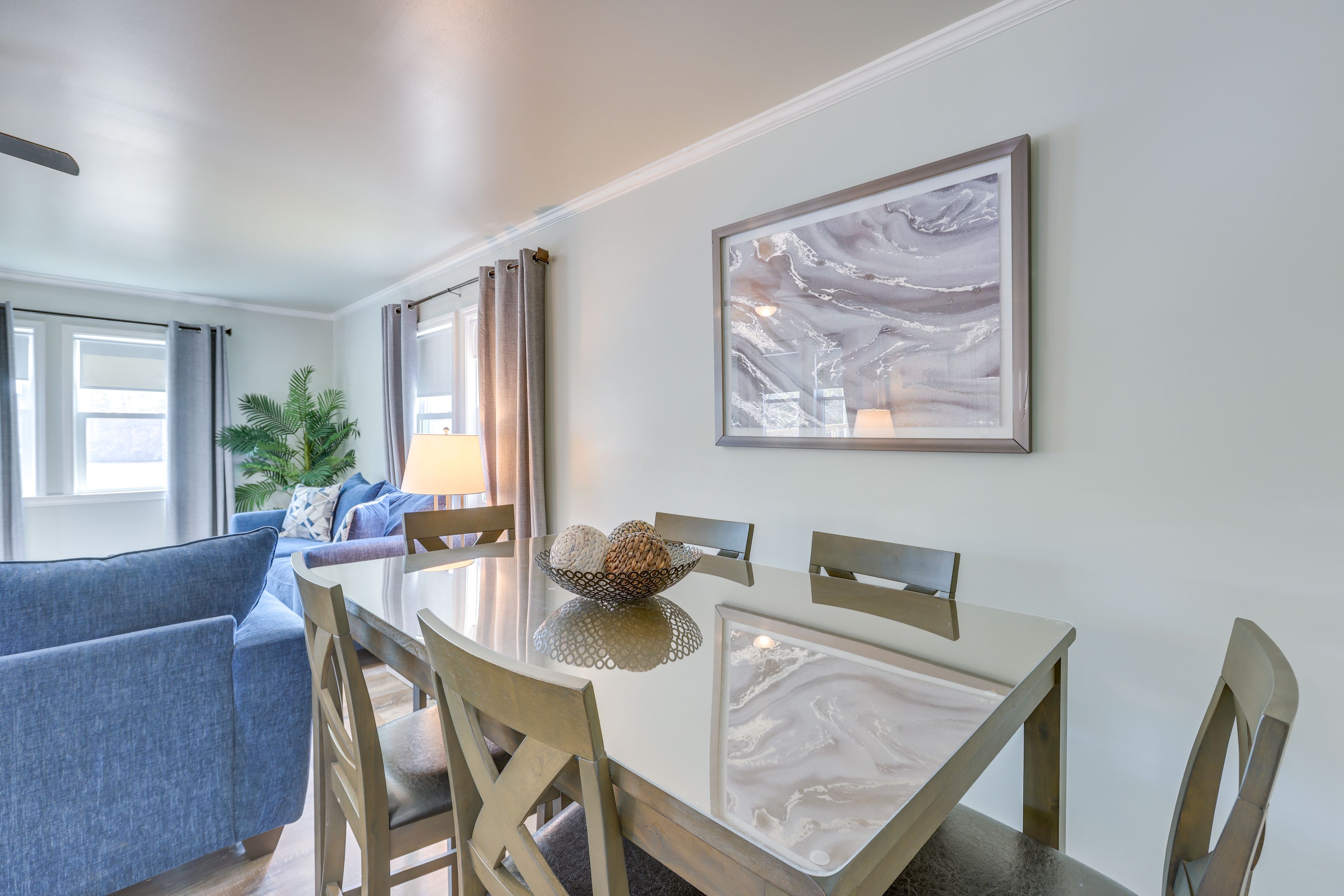 Dining Area | Dishware/Flatware Provided | Free WiFi