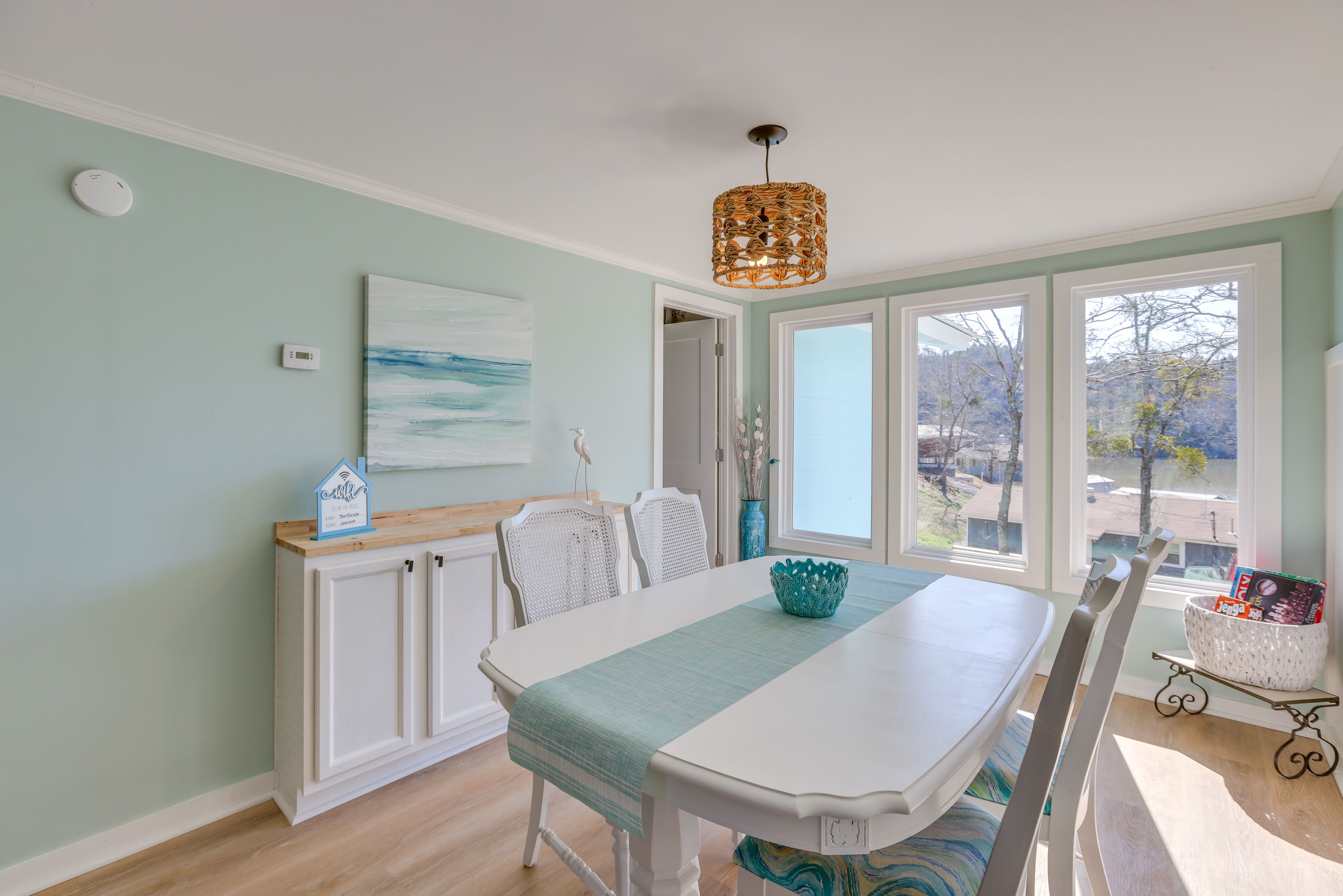 Dining Area | Dishware/Flatware Provided | 2nd Floor