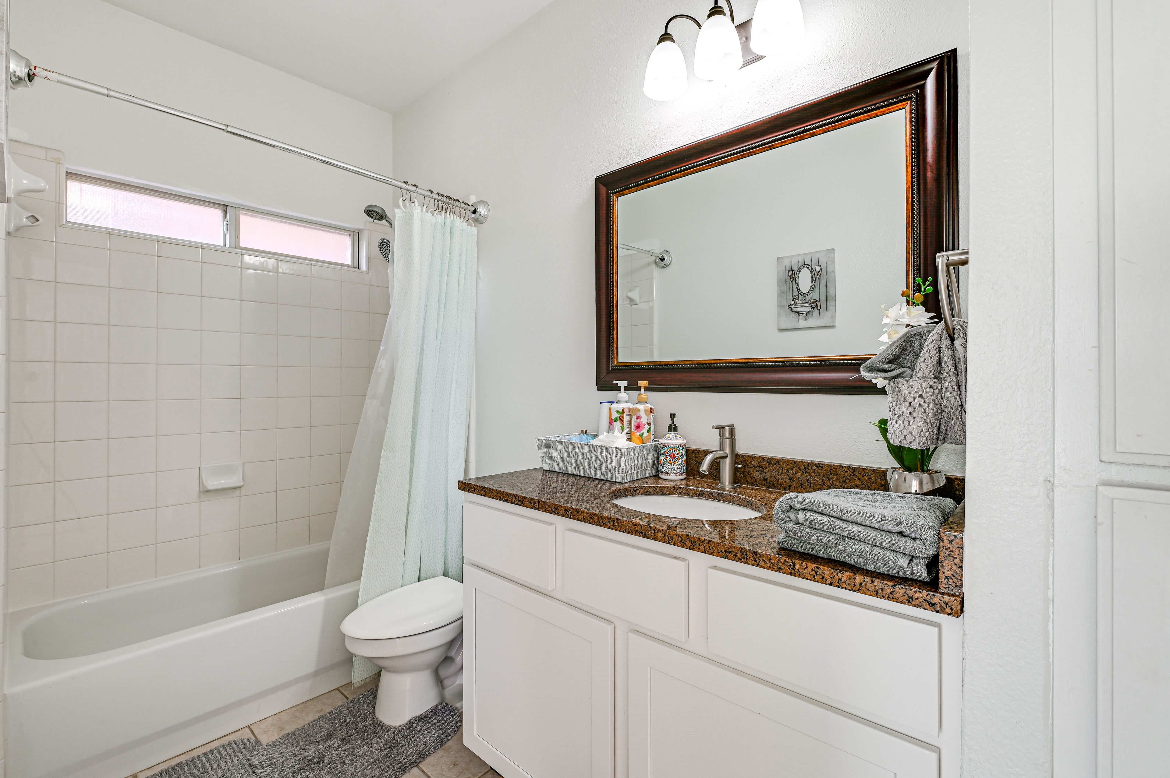 Bathroom | Main Level | Towels Provided