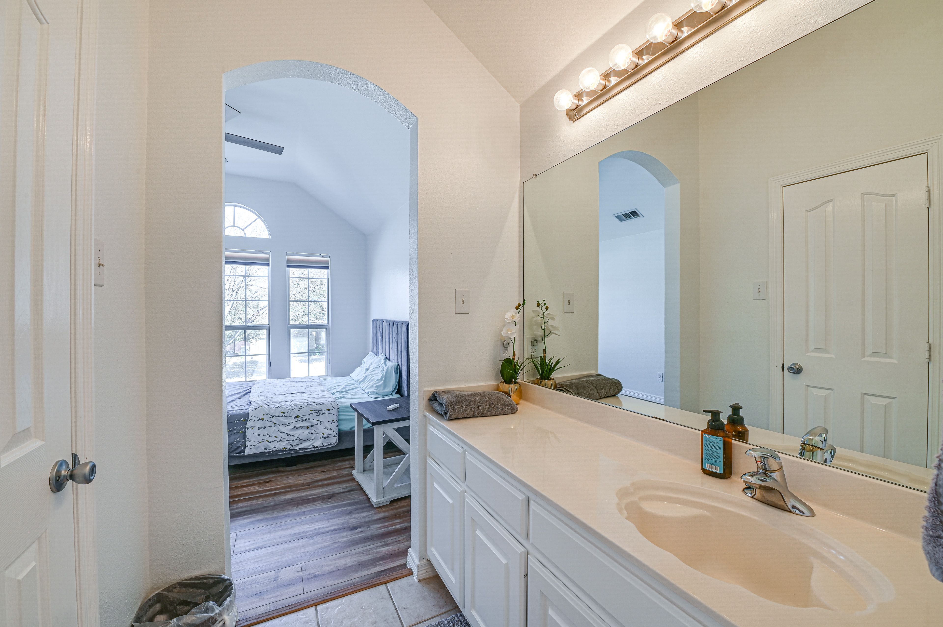 Jack-and-Jill Bathroom | 2nd Level