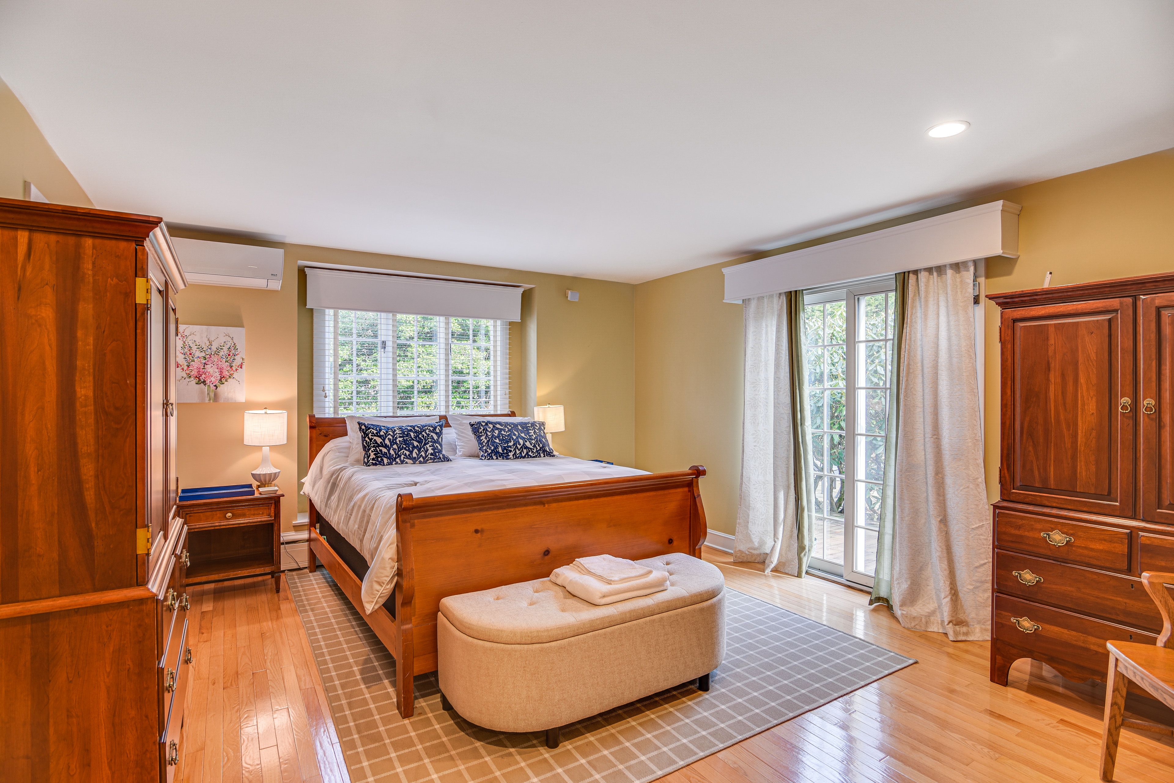 Bedroom 1 | Queen Bed | En-Suite Bathroom | Main Level
