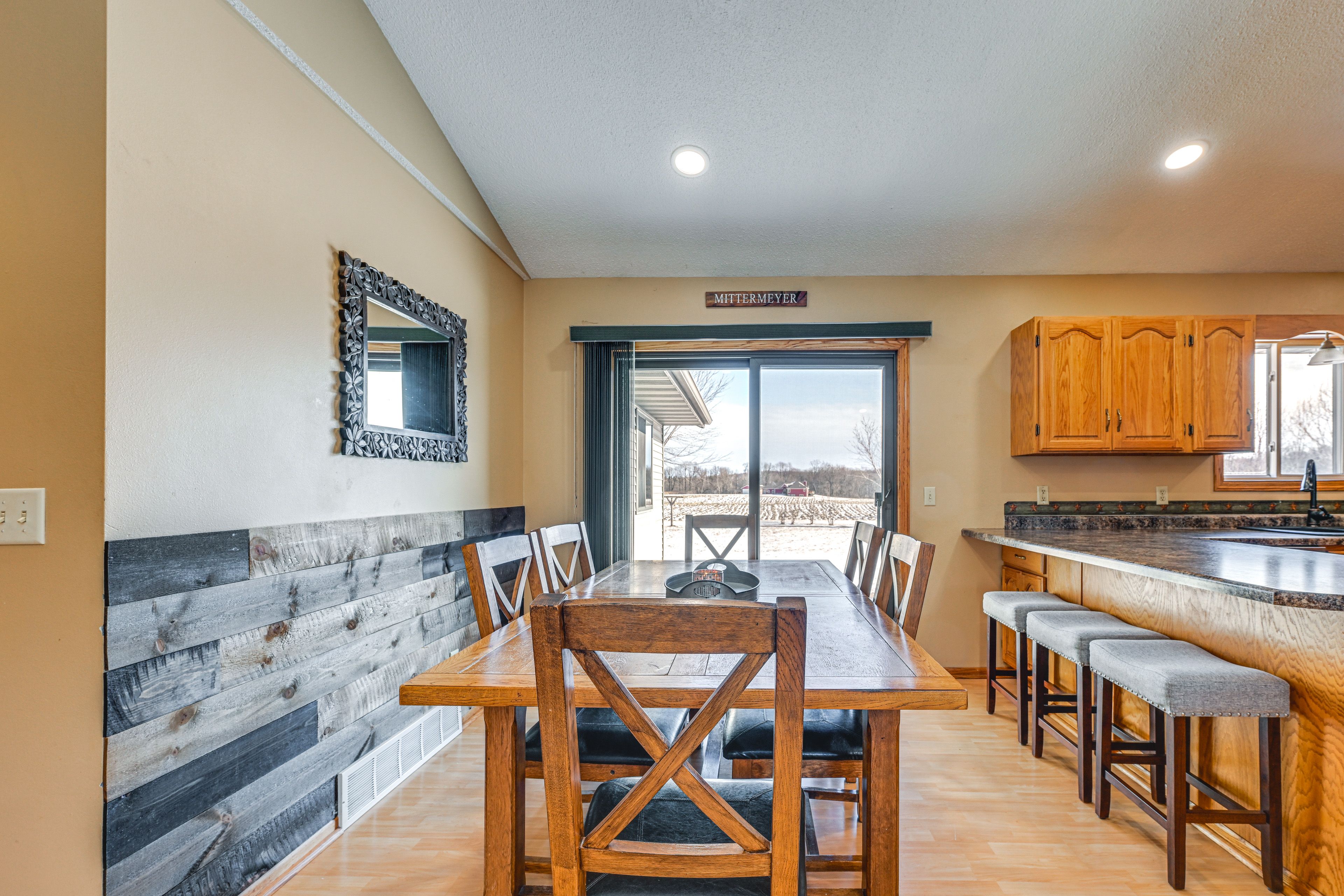 Dining Area | Dishware/Flatware Provided | 2nd Floor