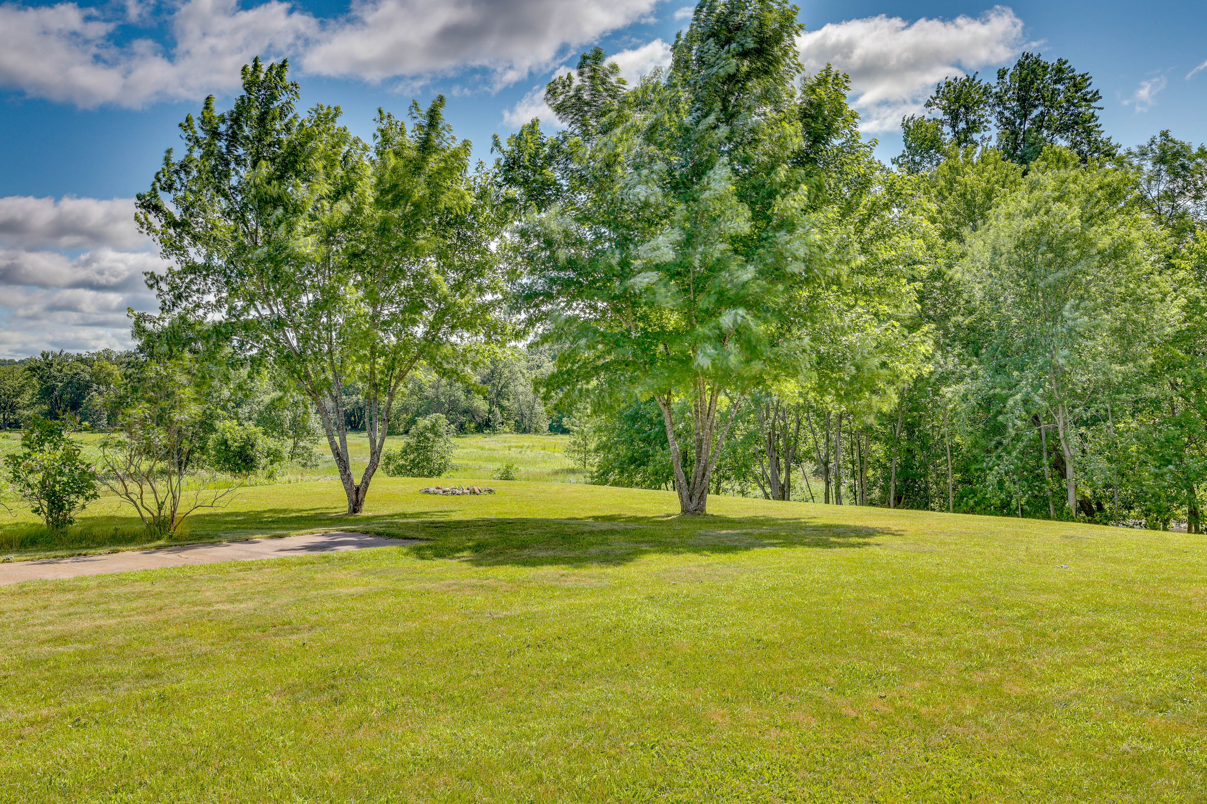 Spacious Backyard | Fire Pit