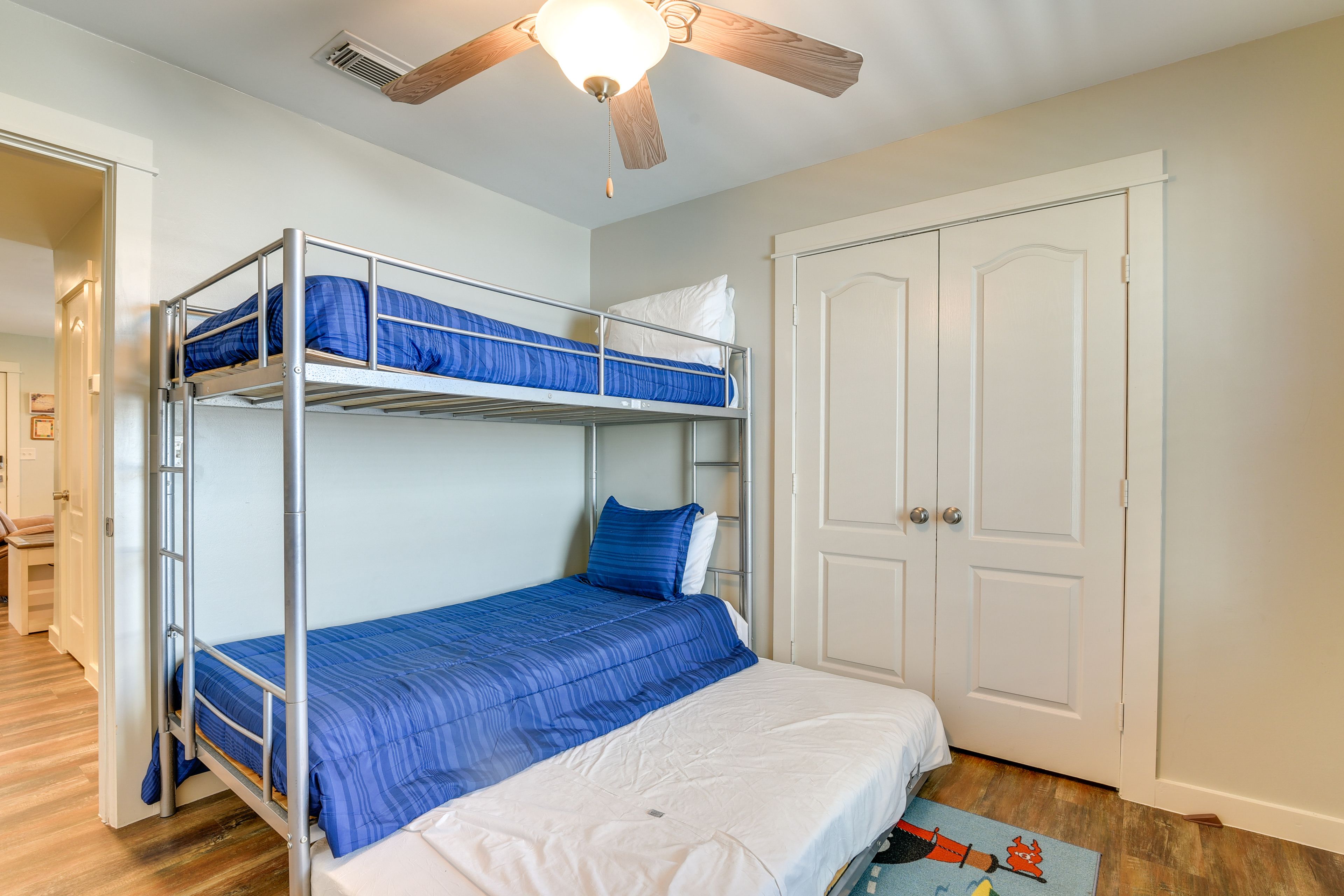 Bedroom 3 | Twin Bunk Bed w/ Twin Trundle