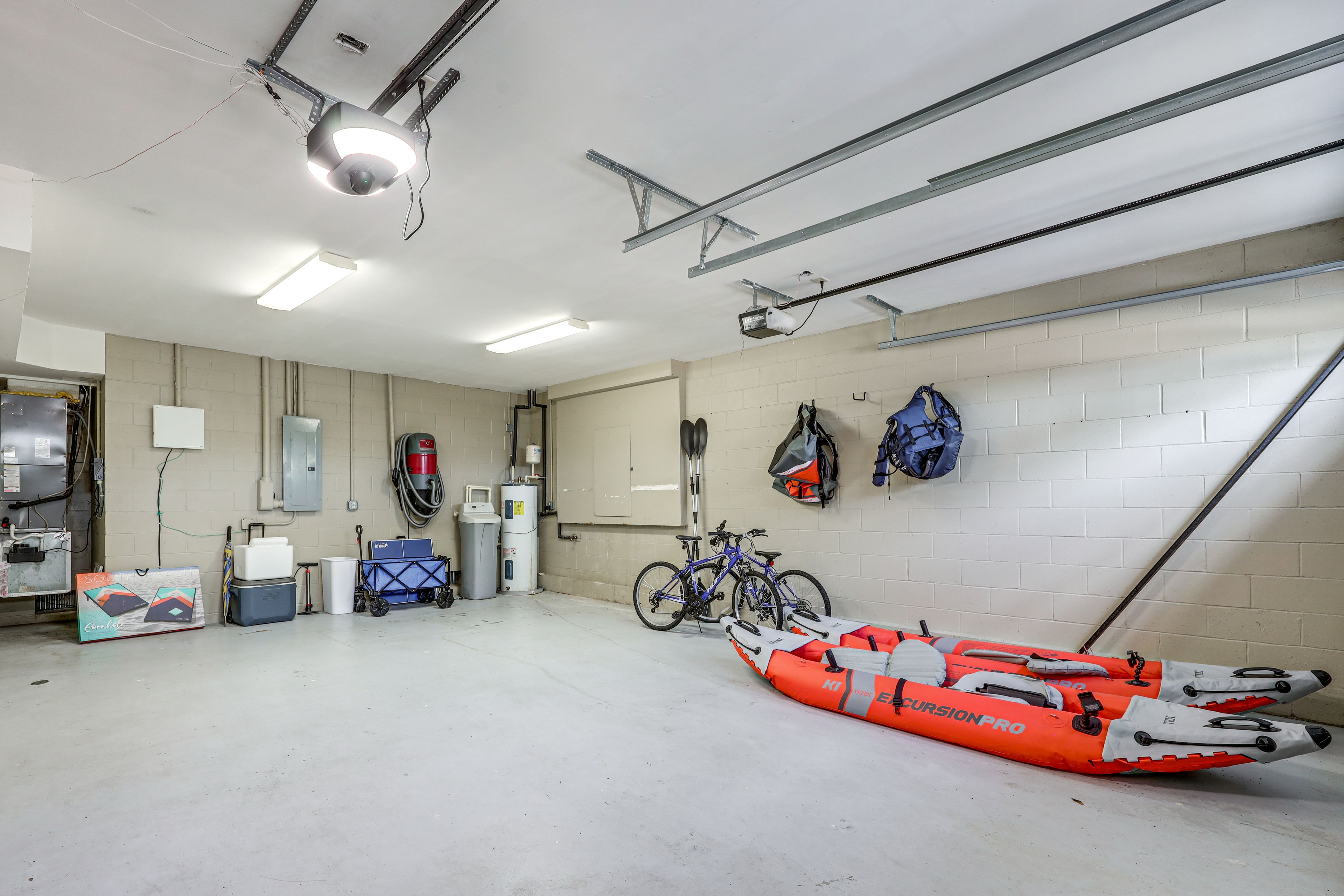 Parking | Garage (2 Vehicles) | Driveway (2 Vehicles) | Free Street Parking