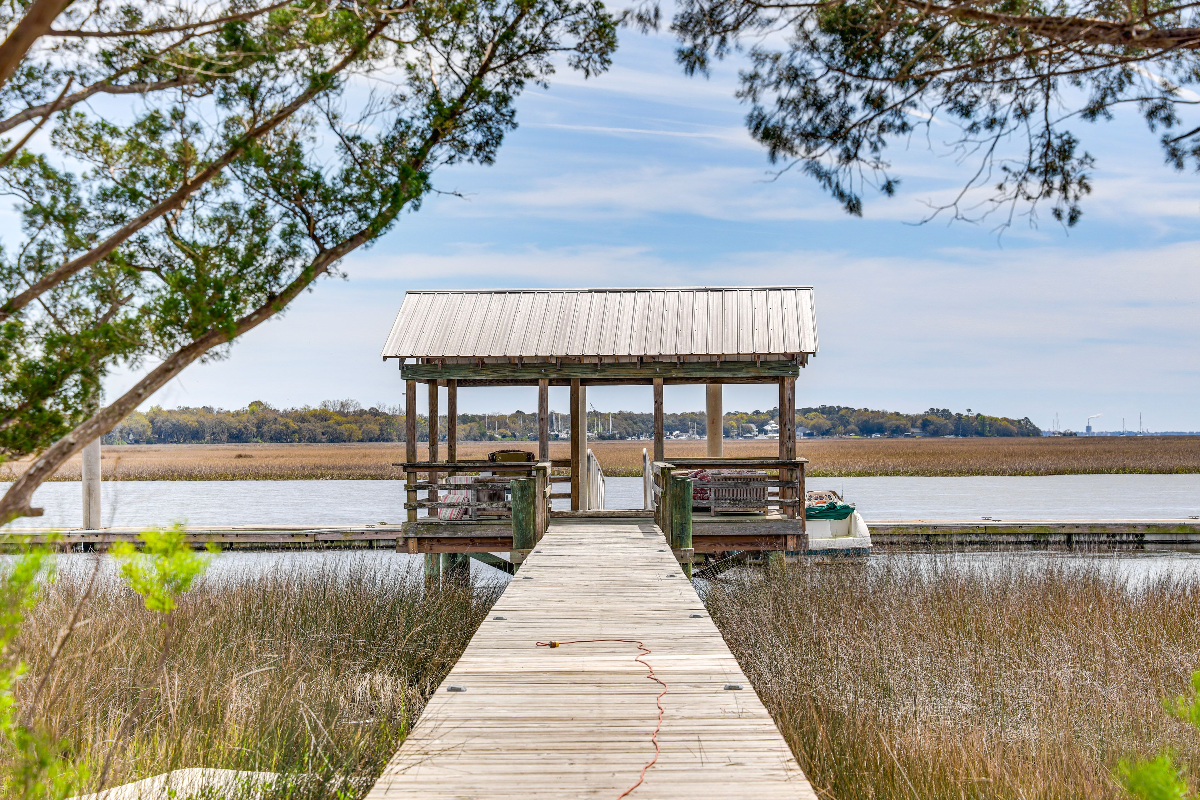 Community Dock & Slip
