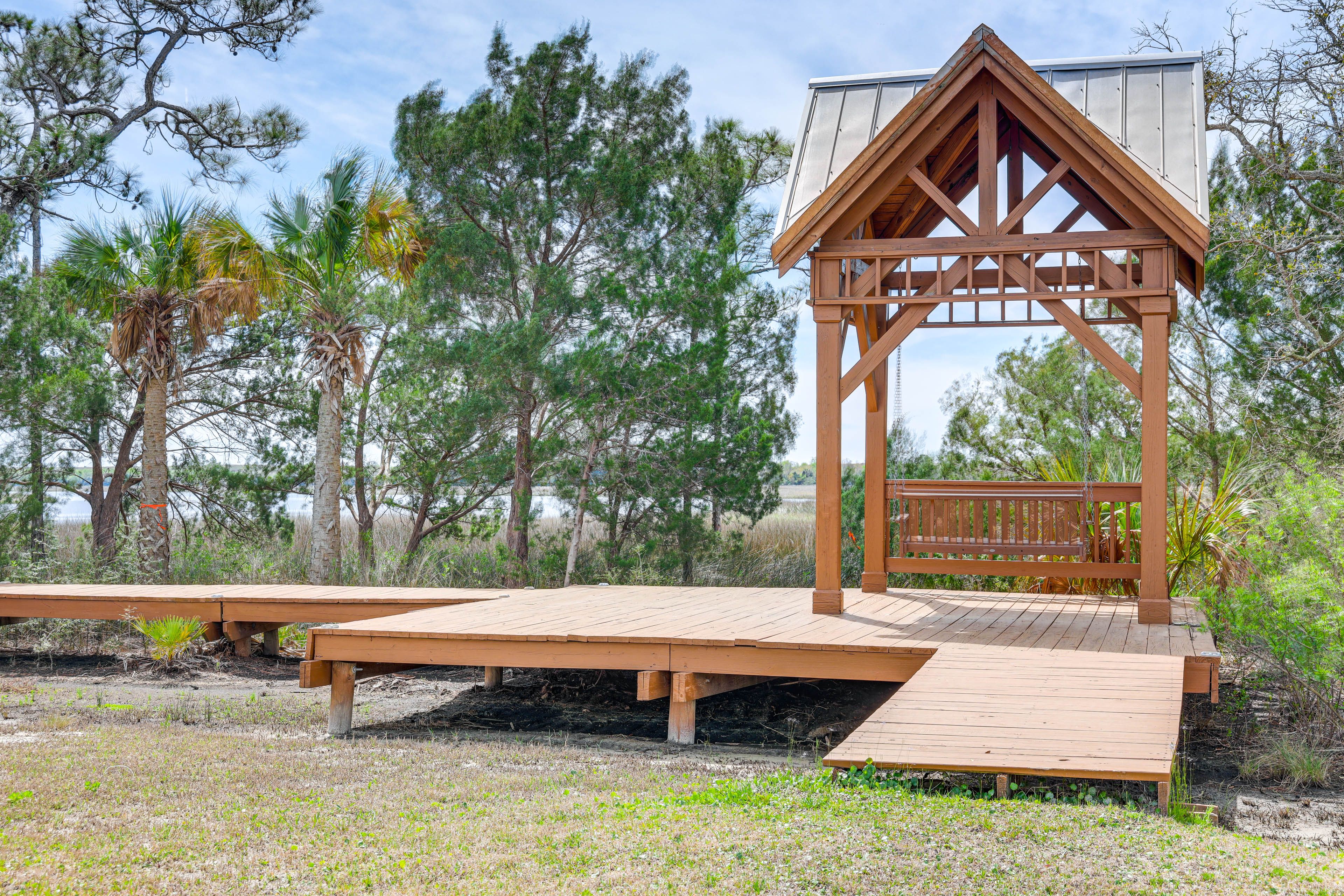 Community Dock & Slip
