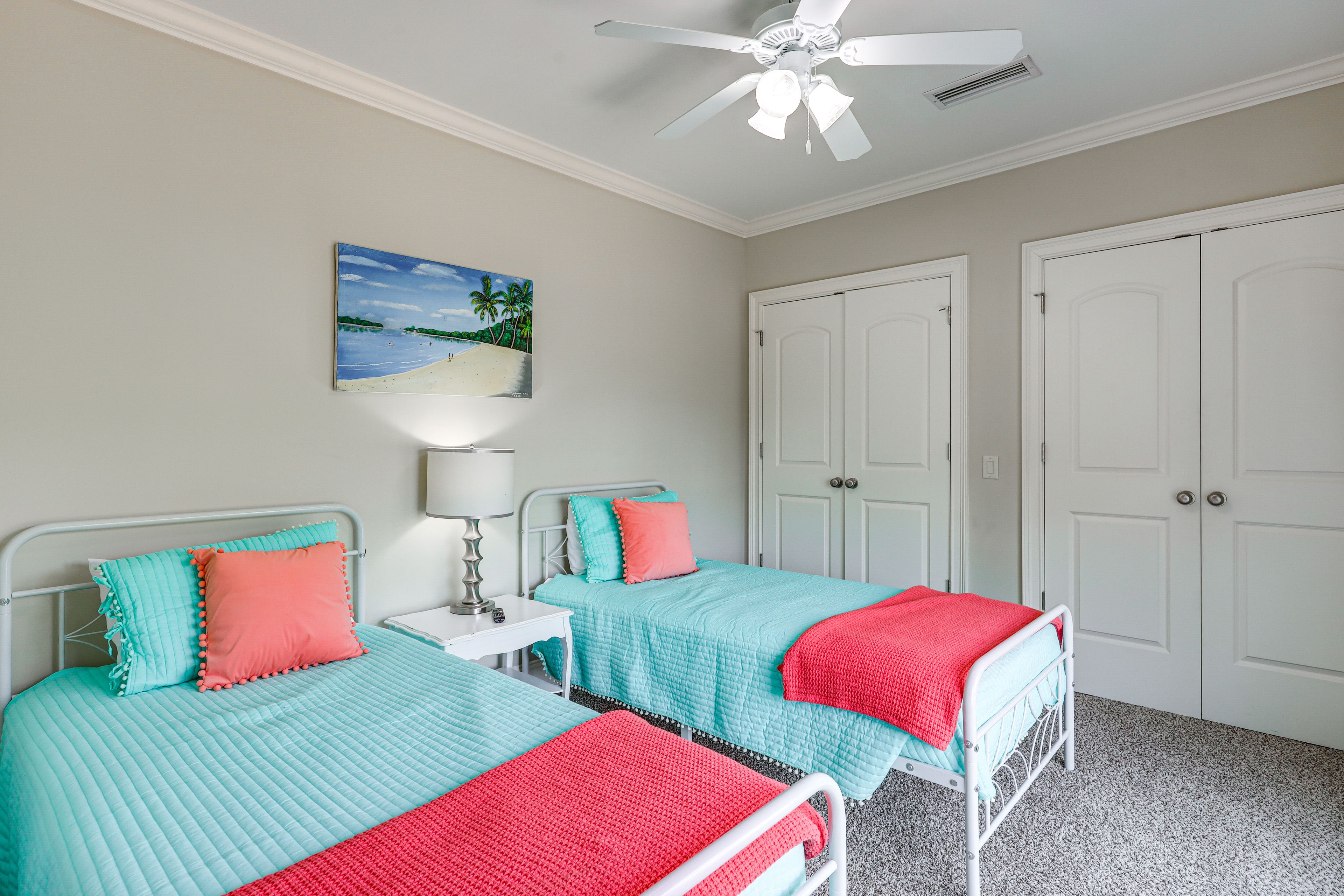 Bedroom 3 | 2 Twin Beds | En-Suite Bathroom | 3rd Floor
