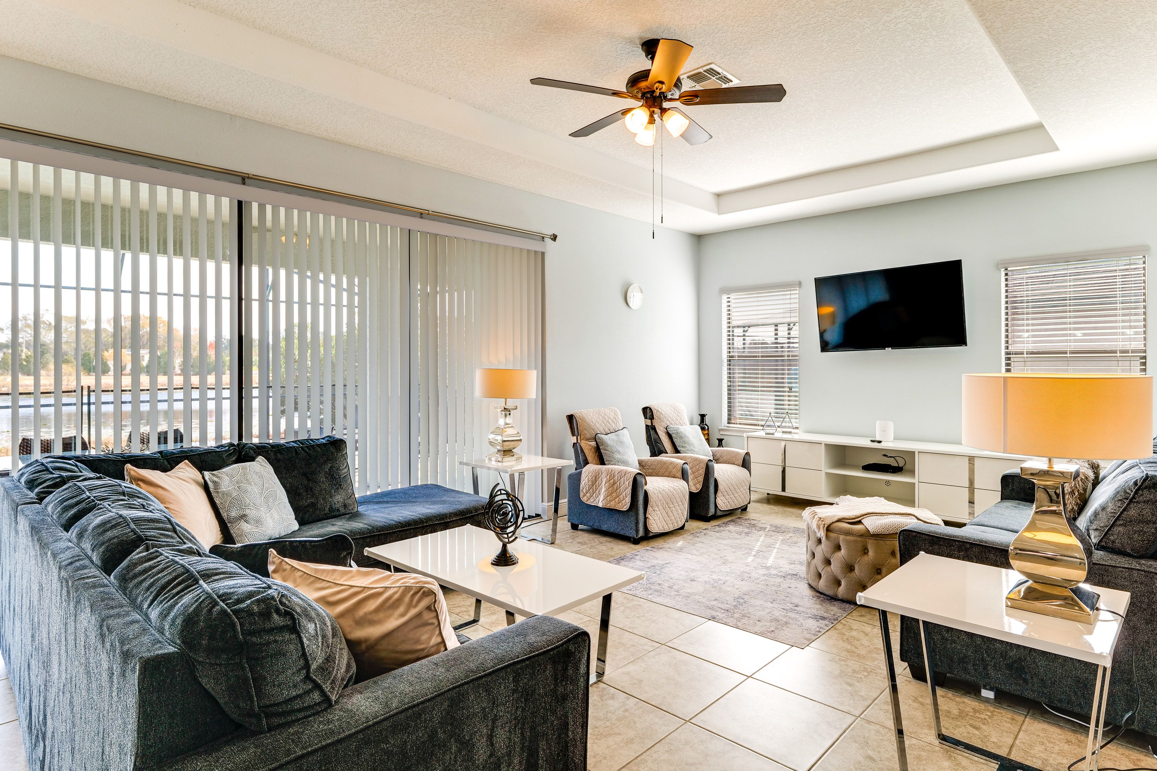 Living Room | Queen Sleeper Sofa | 1st Floor | Smart TV