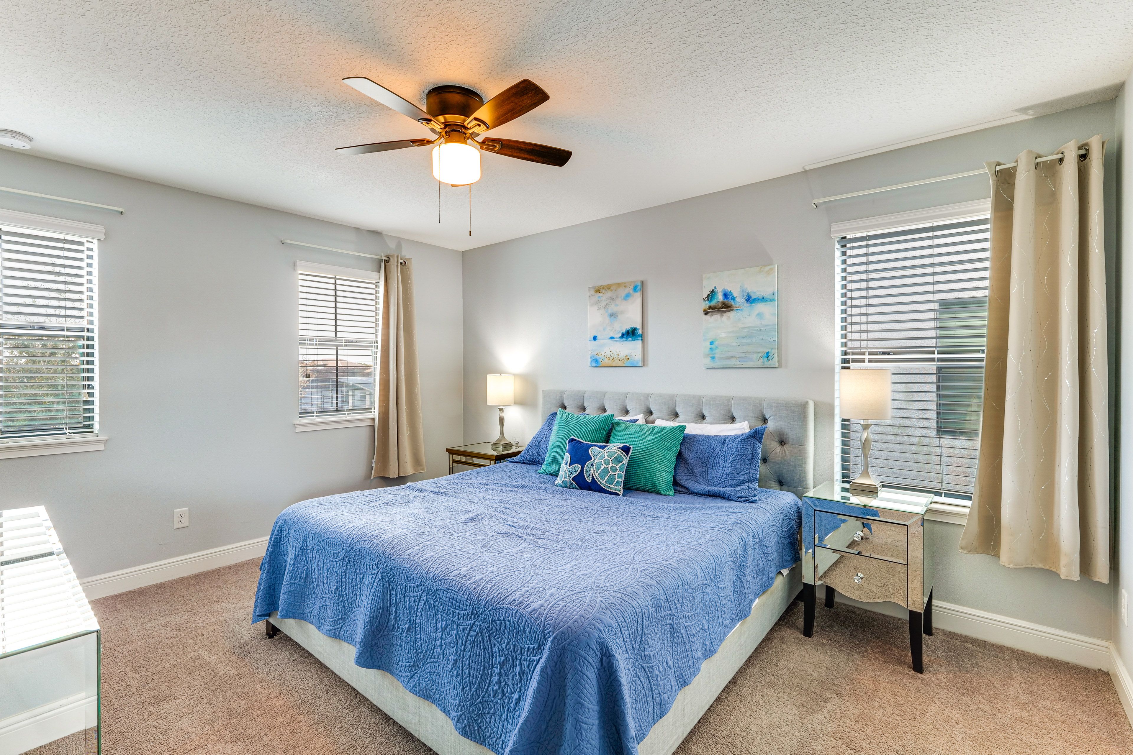 Bedroom 2 | King Bed | 2nd Floor | Hangers