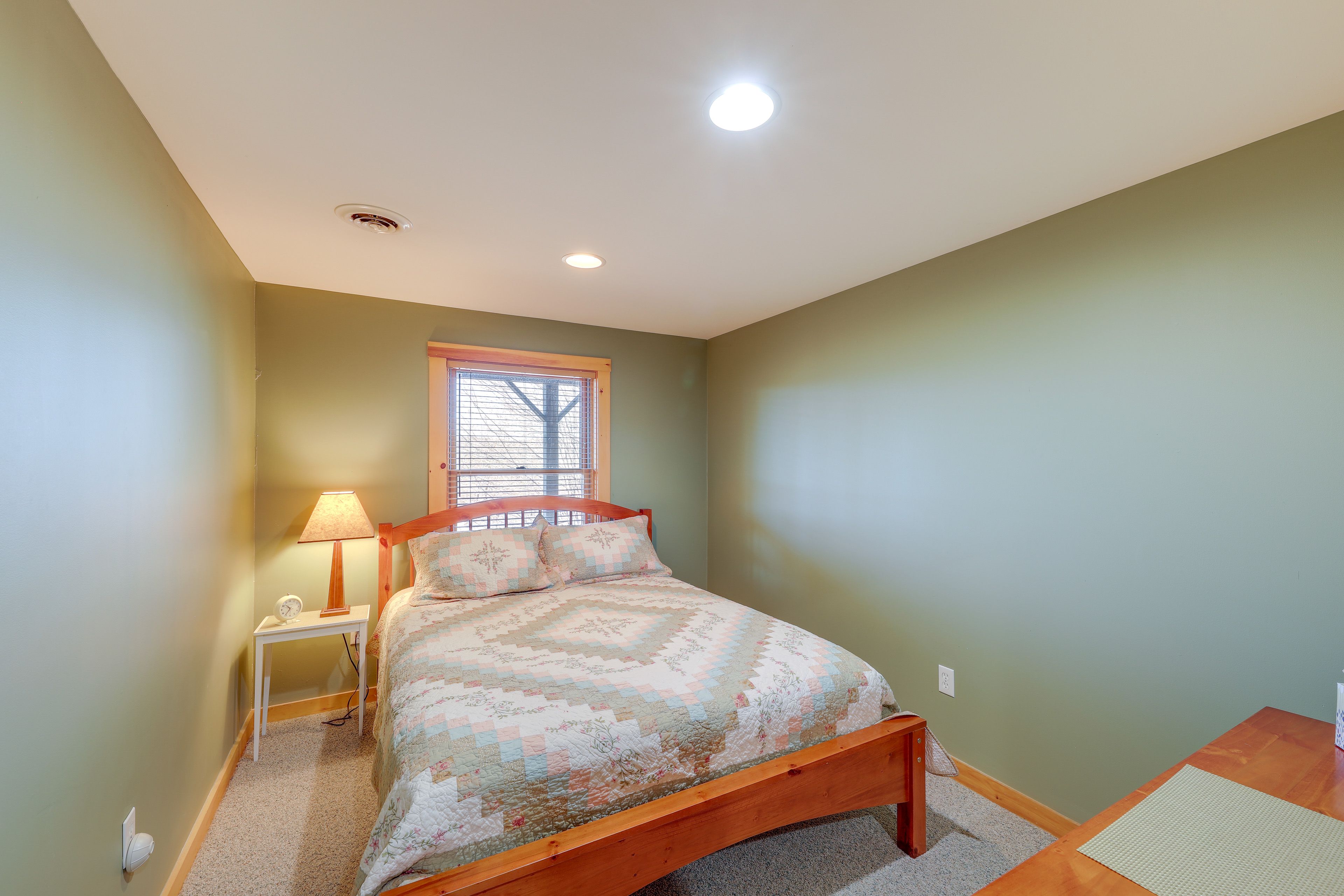 Bedroom 5 | Queen Bed | Lower Level