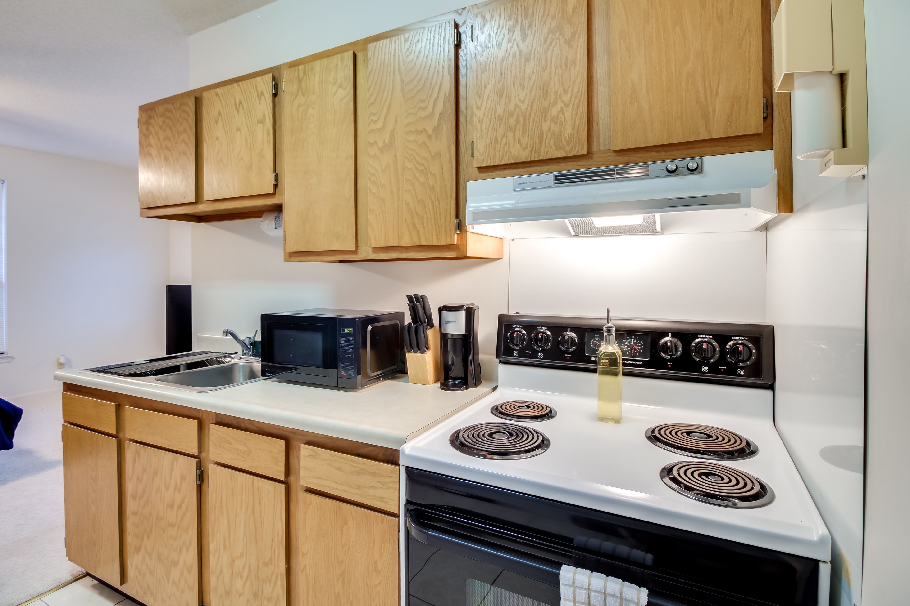 Kitchenette | Cooking Basics | Single-Serve Coffee Maker