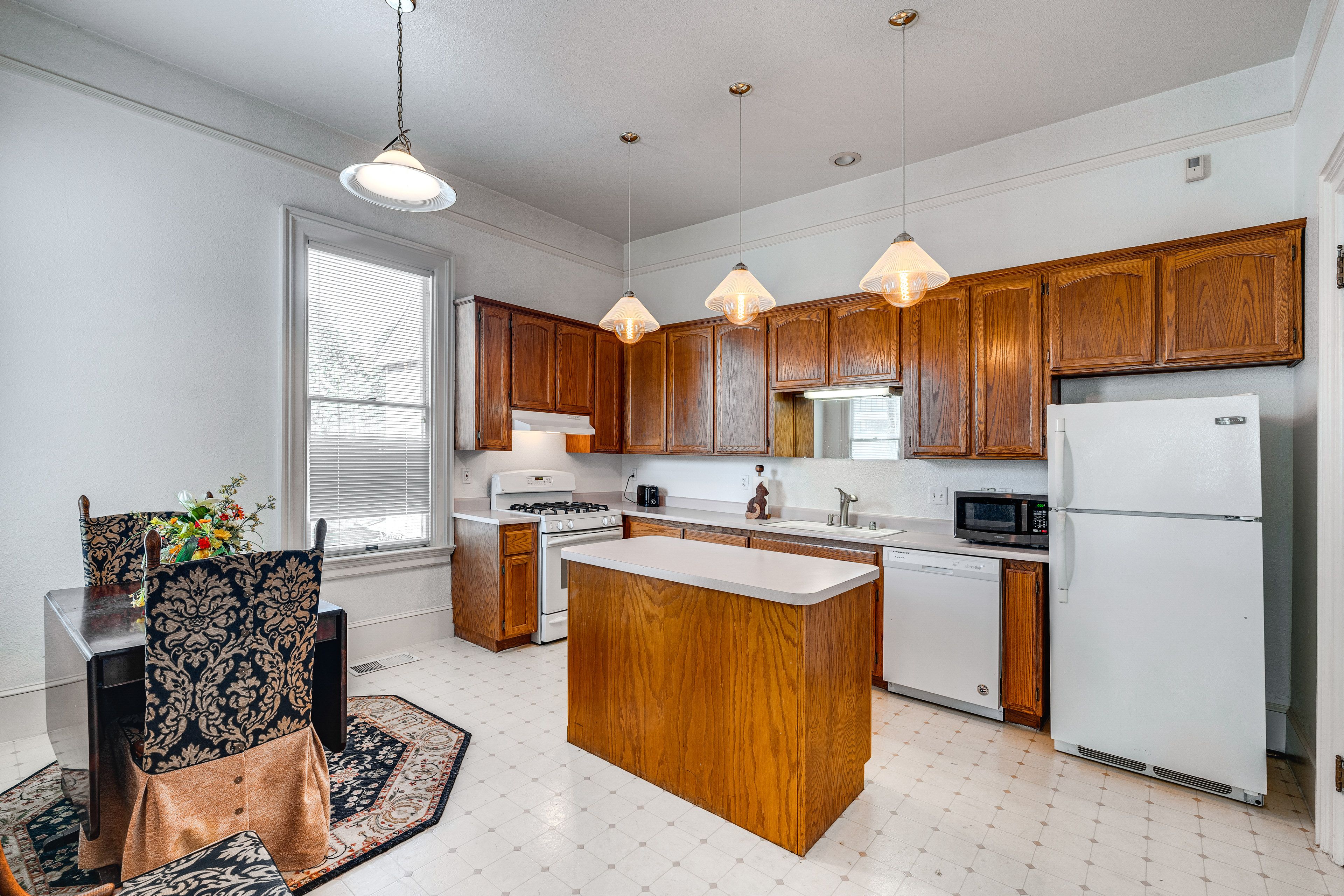 Kitchen | 1st Floor | Toaster | Cooking Basics | Dining Table