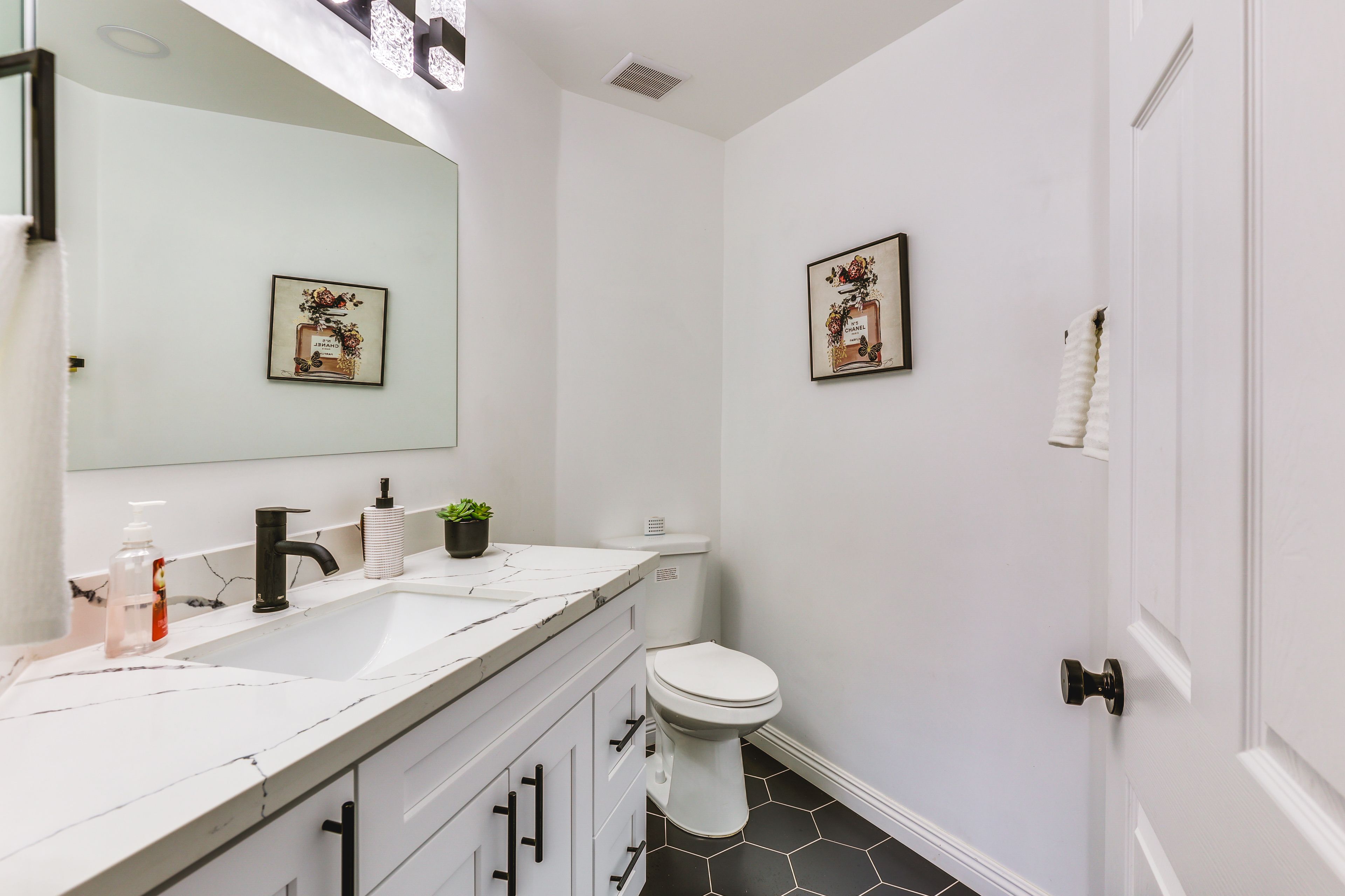 Half Bathroom | 1st Floor