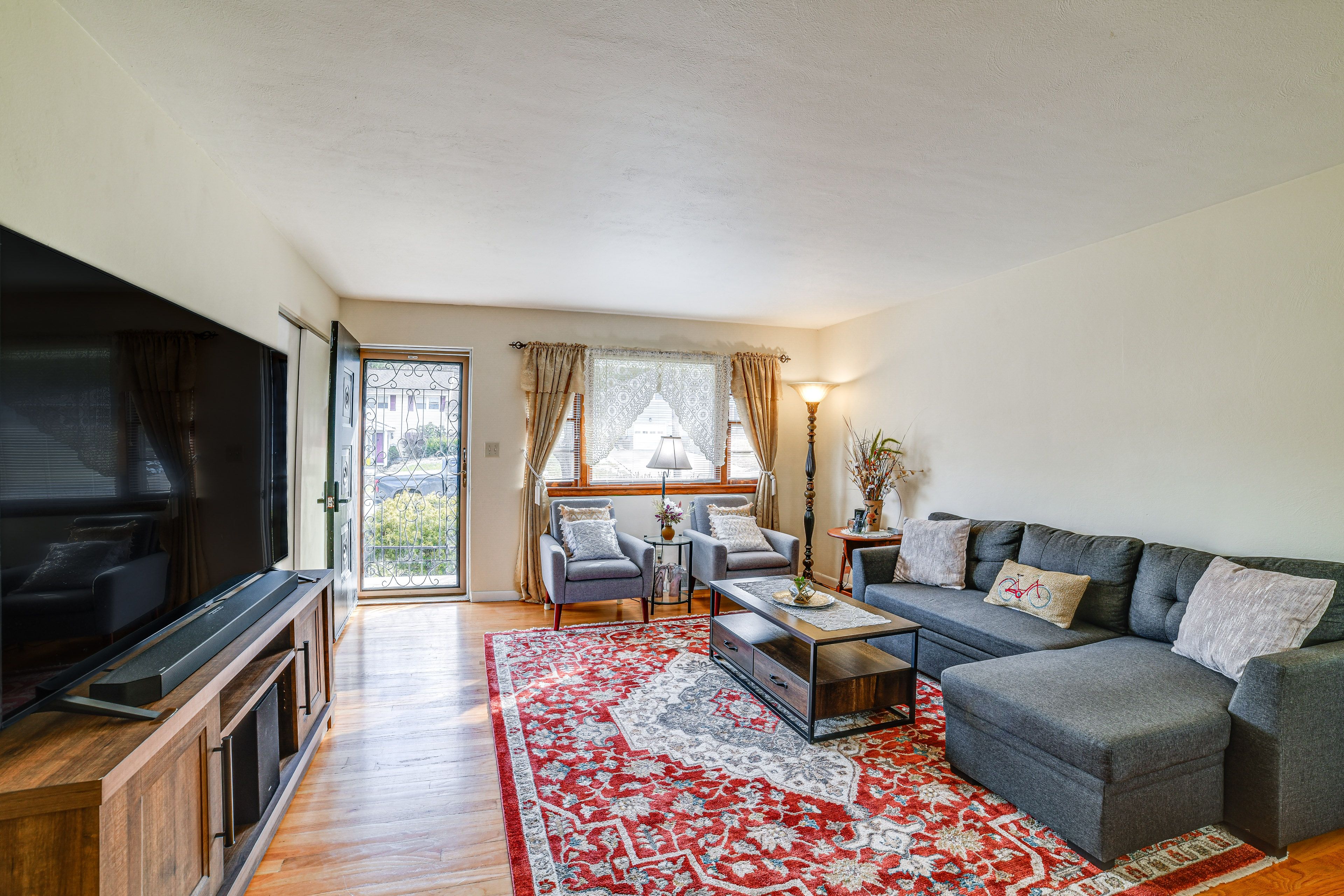 Living Room | Smart TV | 1st Floor