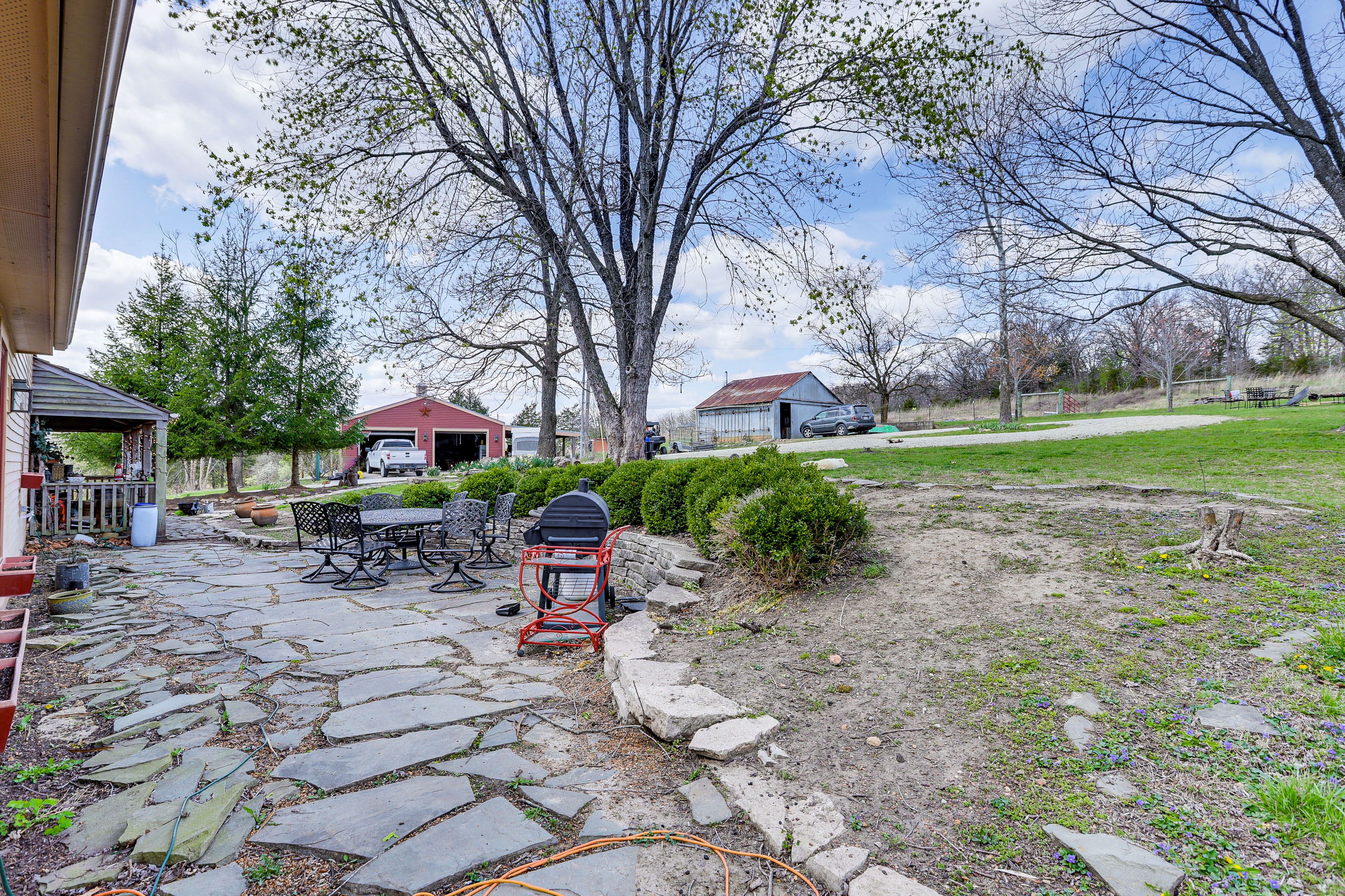 Patio | Grill | Outdoor Dining Area