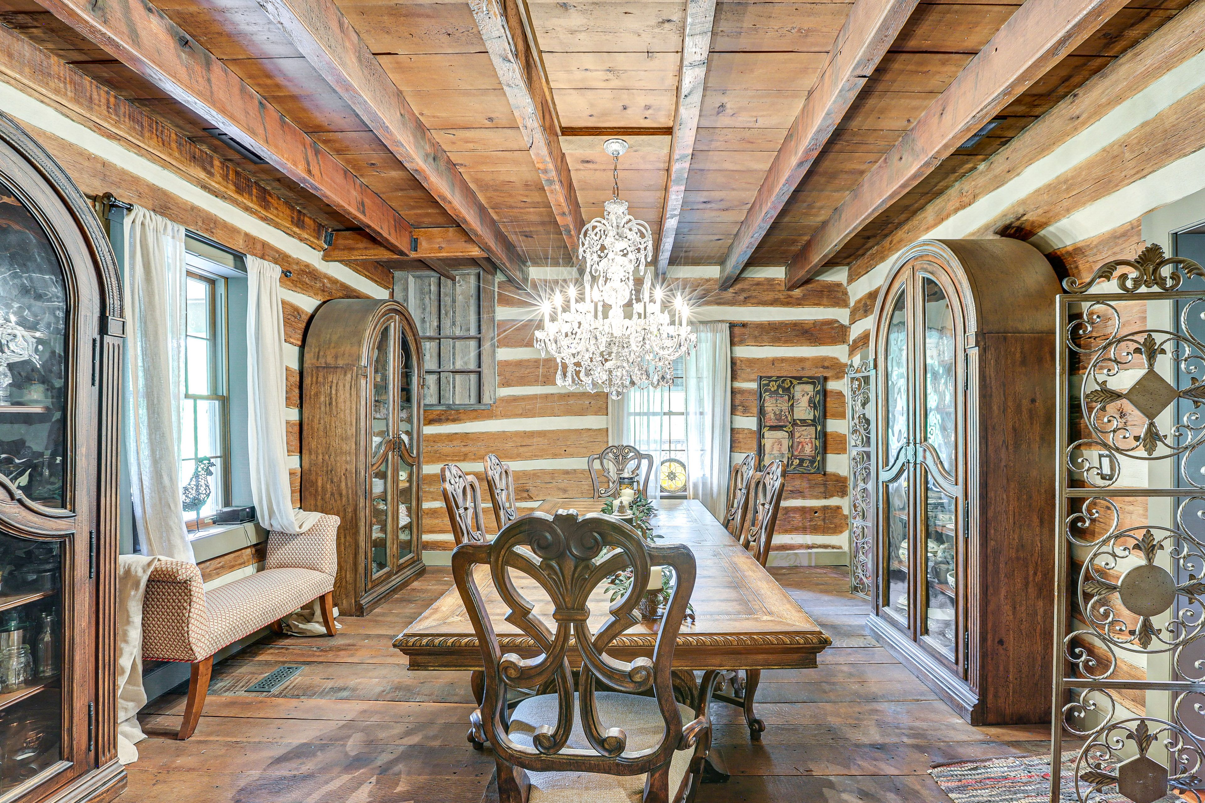 Formal Dining Room | Dishware/Flatware Provided | Free WiFi | 1st Floor