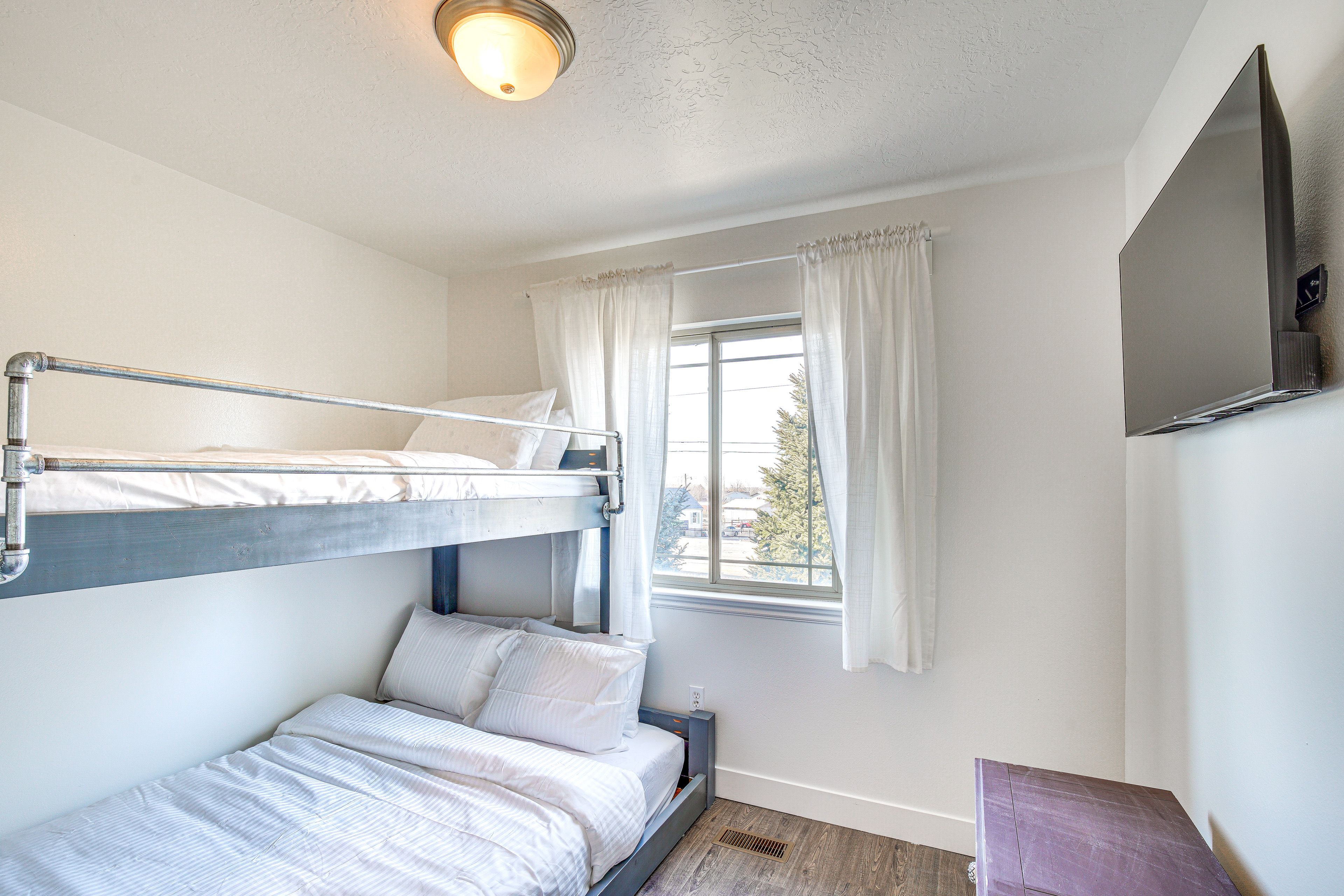 Bedroom 3 | Twin/Full Bunk Bed | 2nd Floor