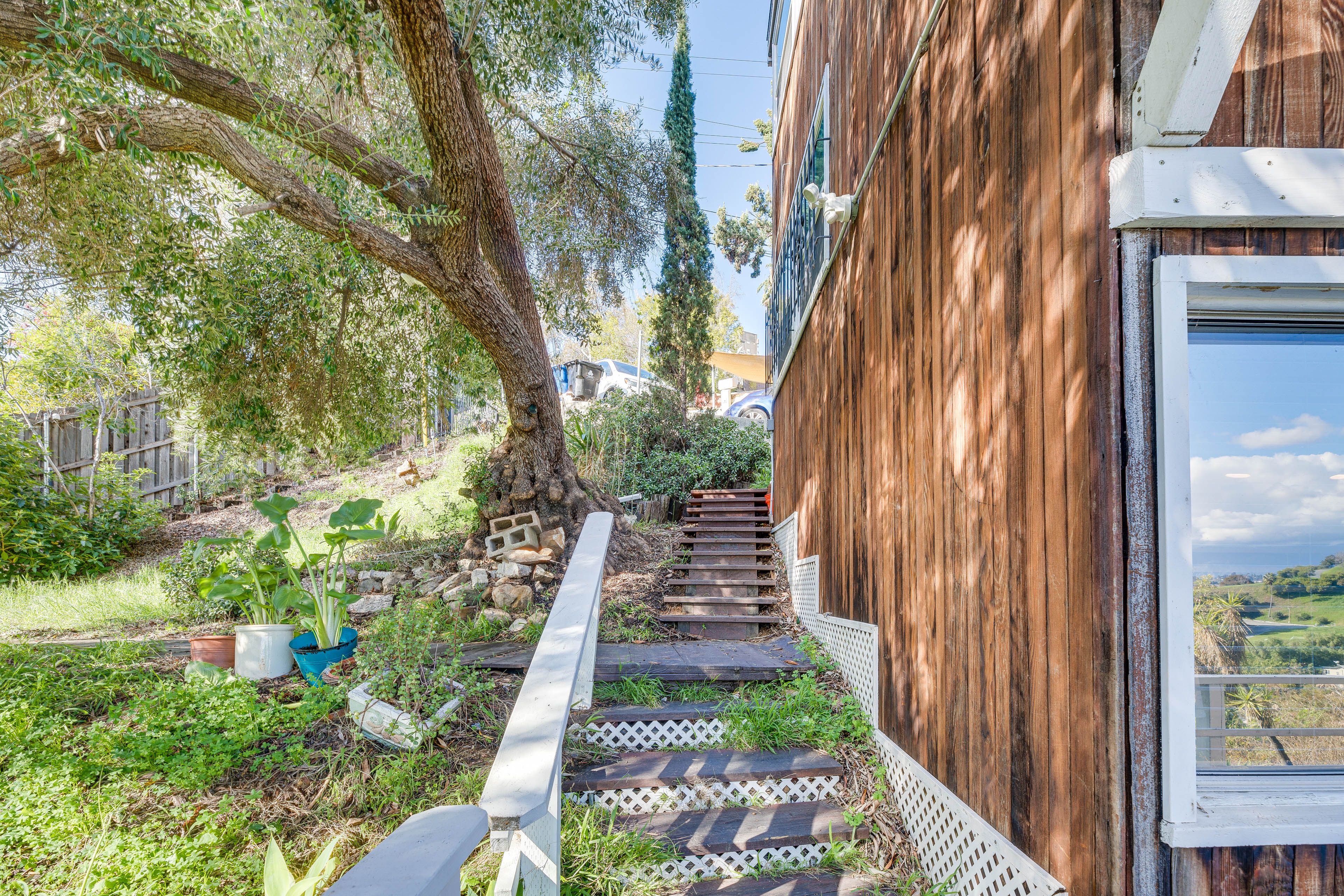 Exterior Entry