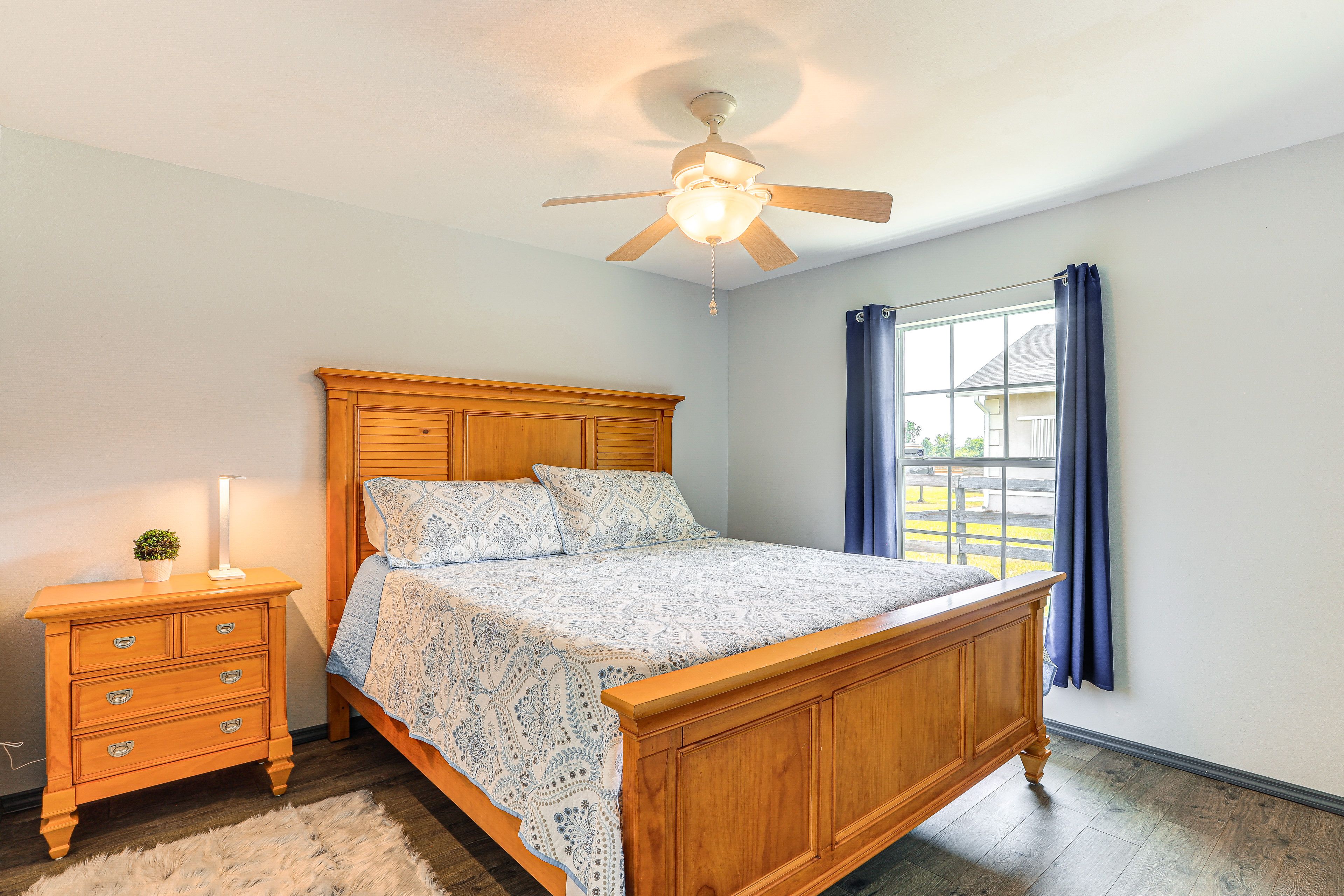 Bedroom 1 | King Bed | Linens Provided