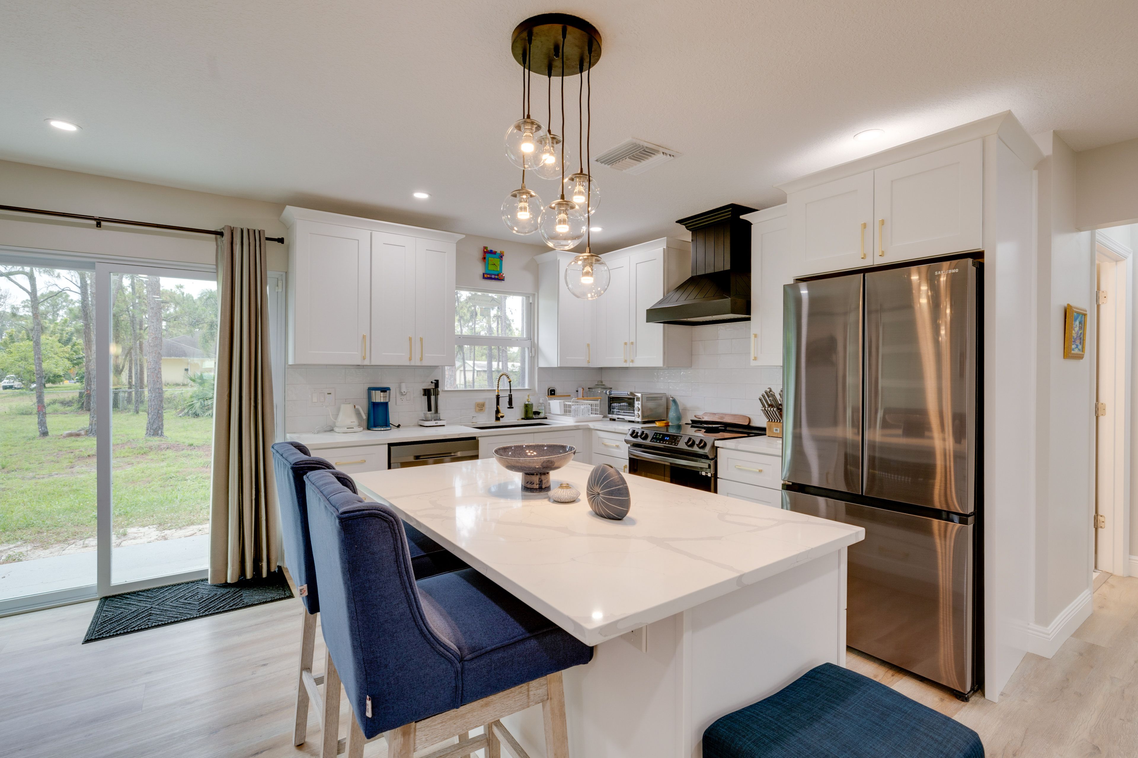 Kitchen | Keurig | Toaster Oven | Electric Kettle