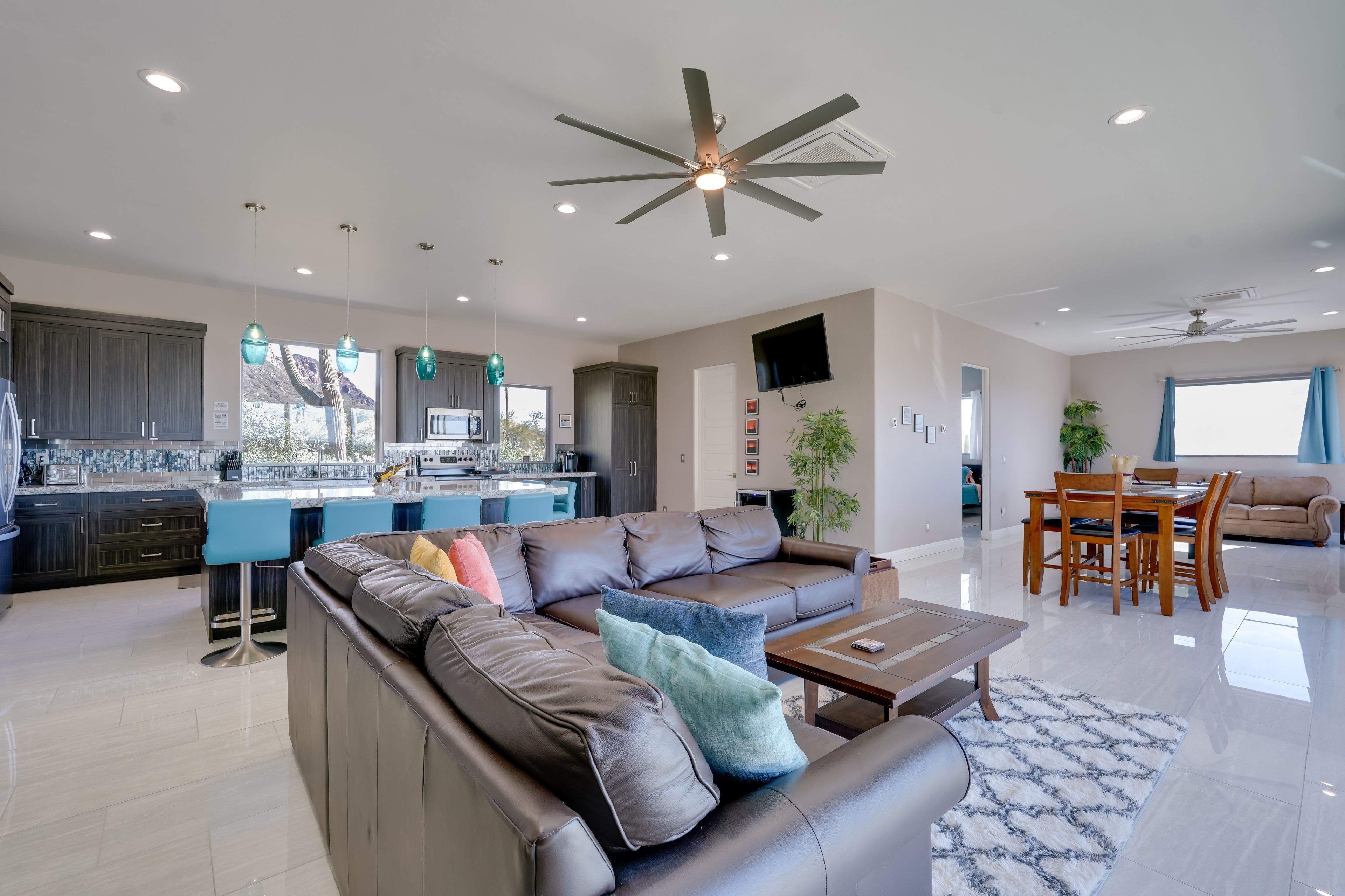 Living Room | Full Kitchen