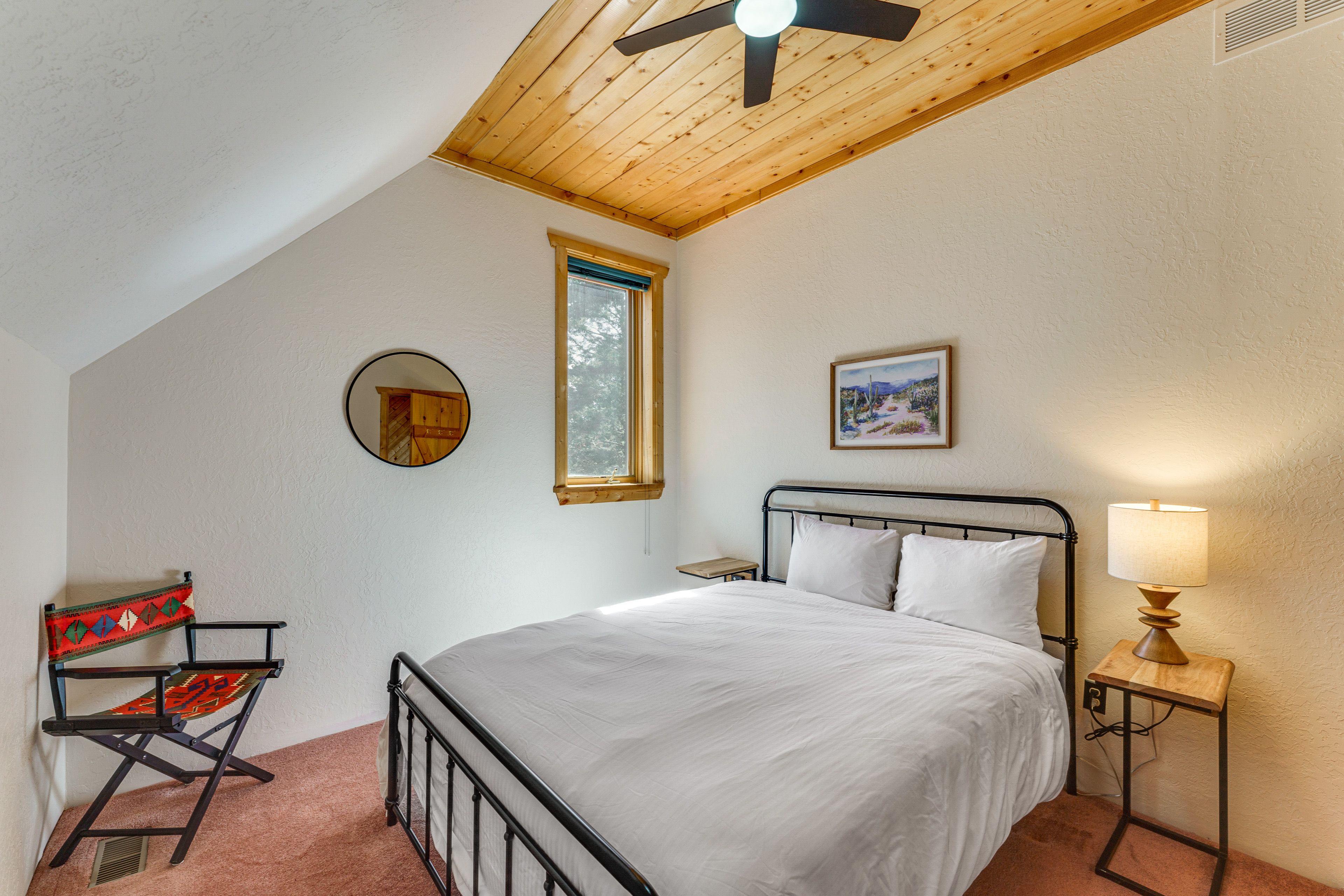 Bedroom 4 | Queen Bed | 2nd Floor