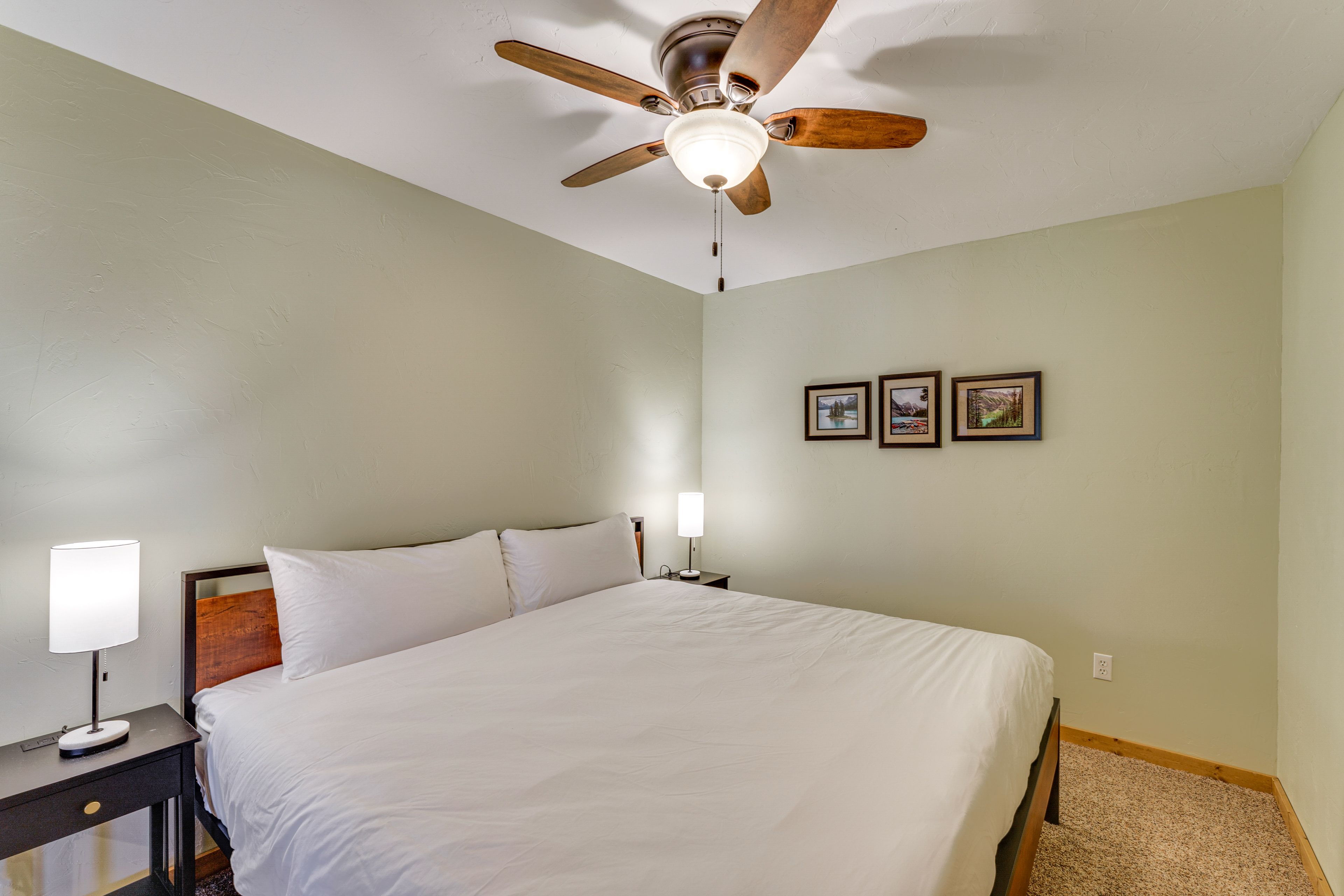 Bedroom 5 | King Bed | Basement Level
