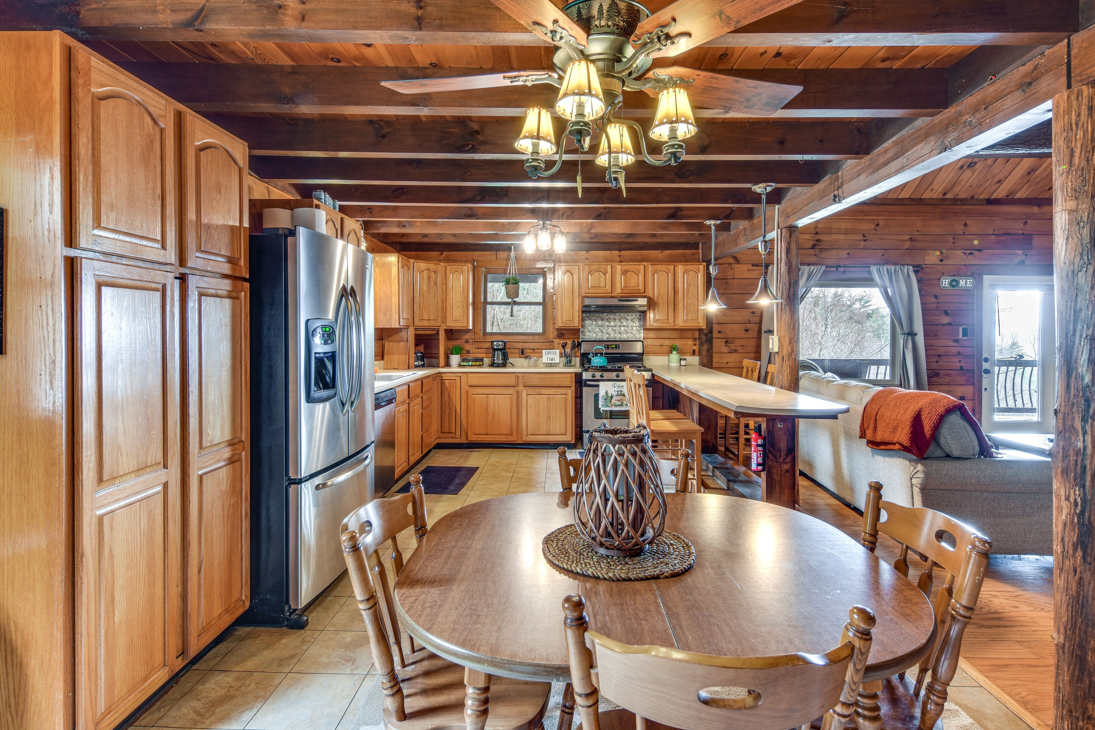 Dining Area | Dishware & Flatware Provided | Central A/C & Heat | 2nd Floor