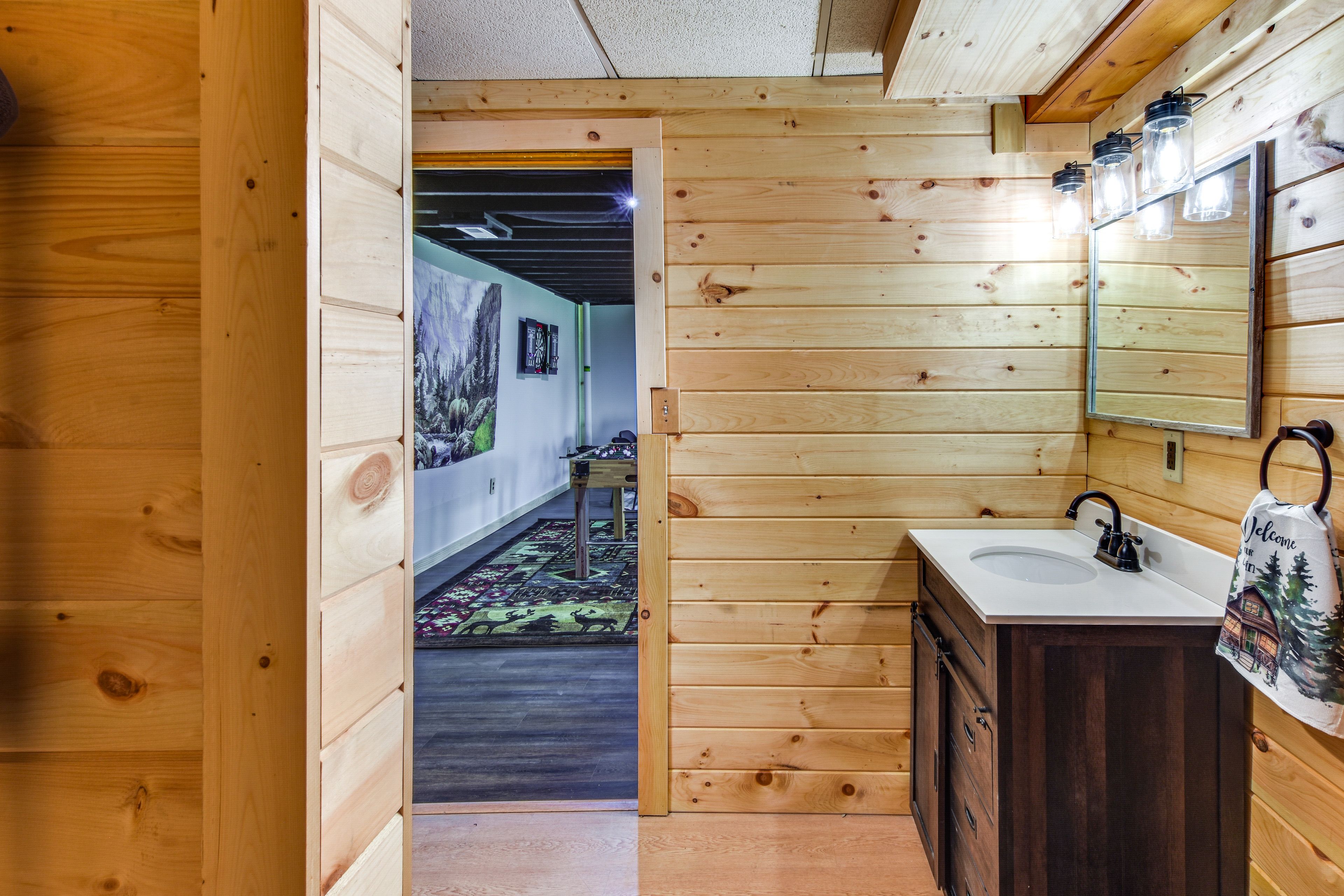 Full Bathroom | 1st Floor