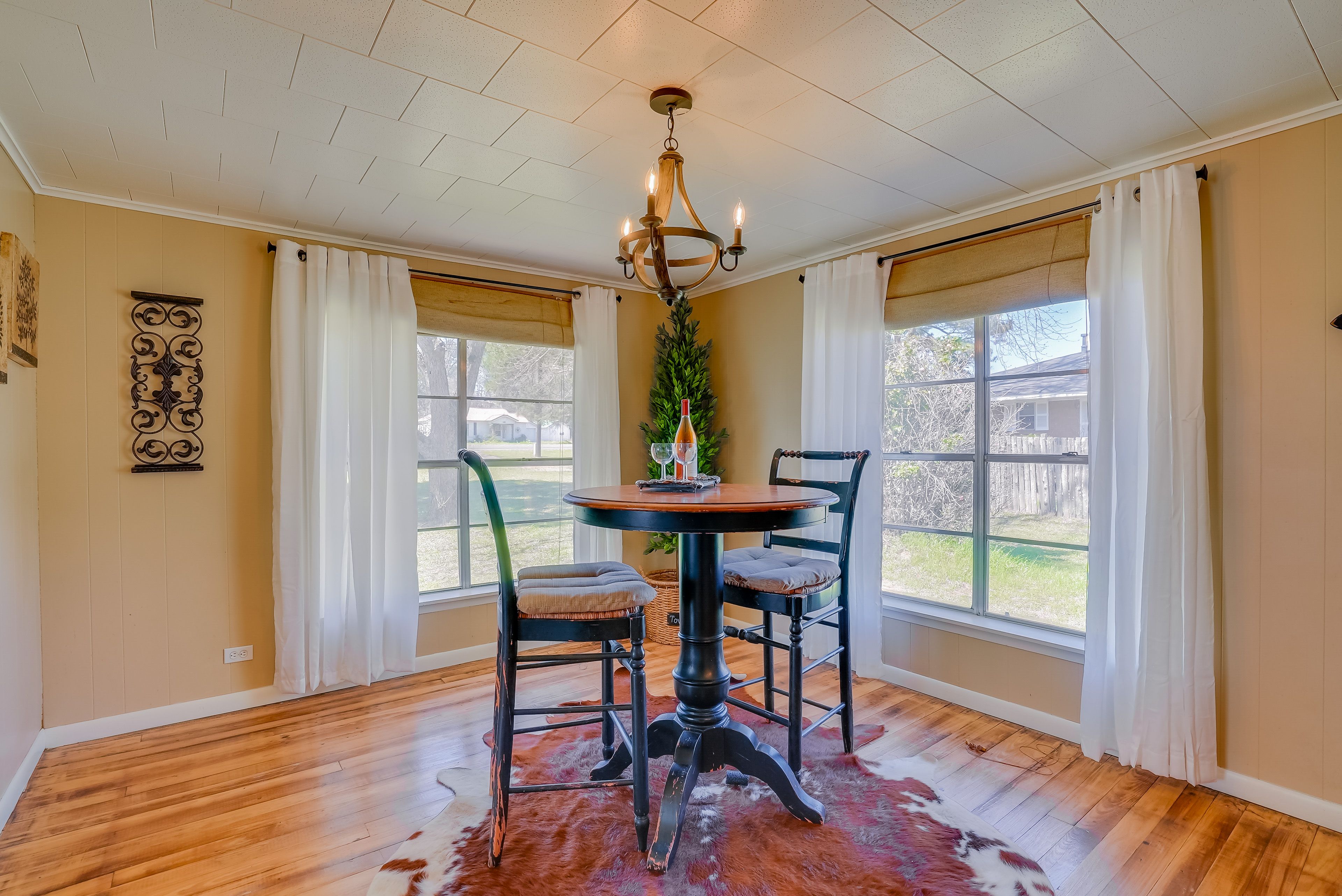 Dining Room | 1st Floor | Dishware & Flatware