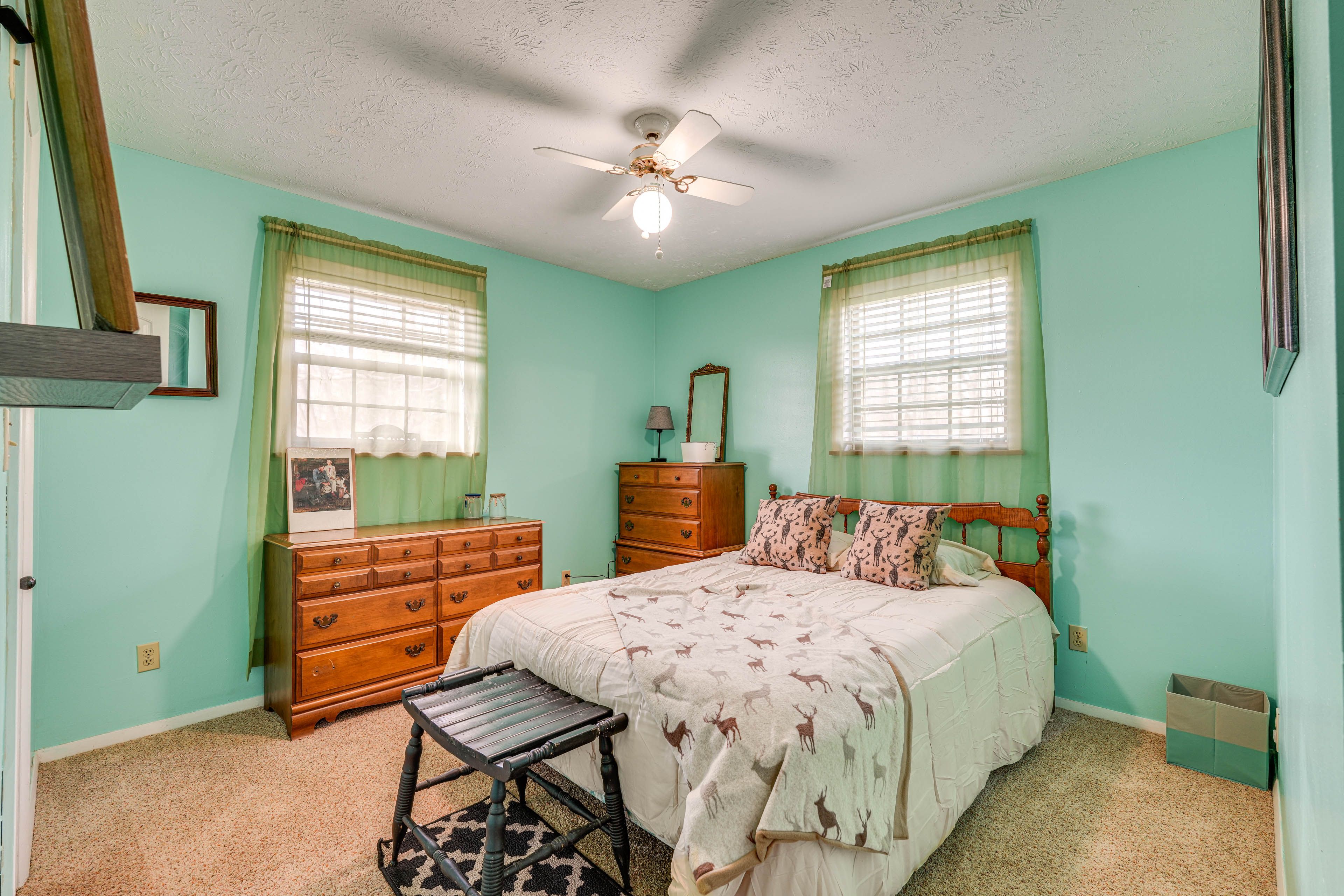 Bedroom 2 | Queen Bed