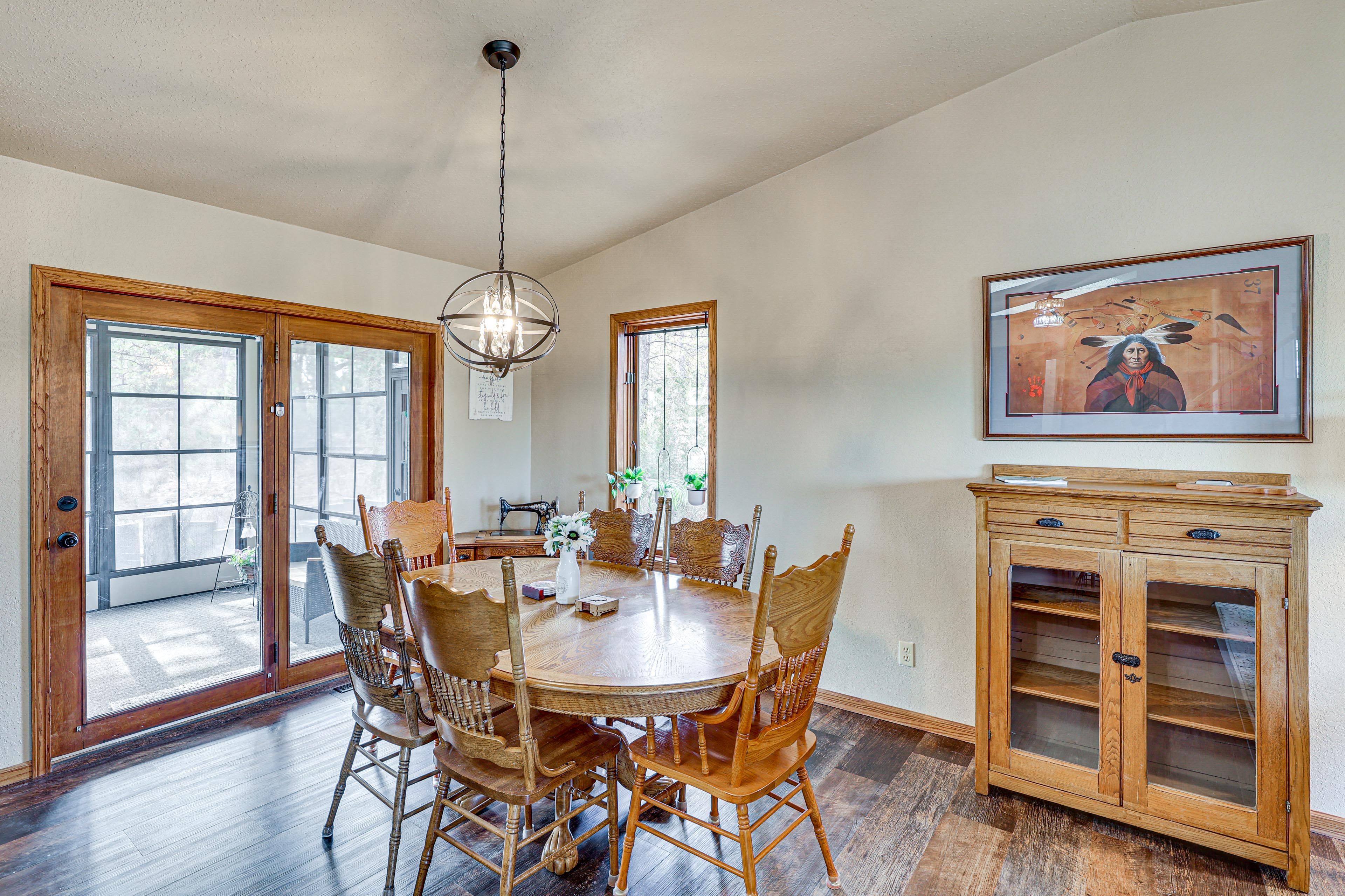 Dining Area | 1st Floor | Dishware/Flatware | Trash Bags/Paper Towels