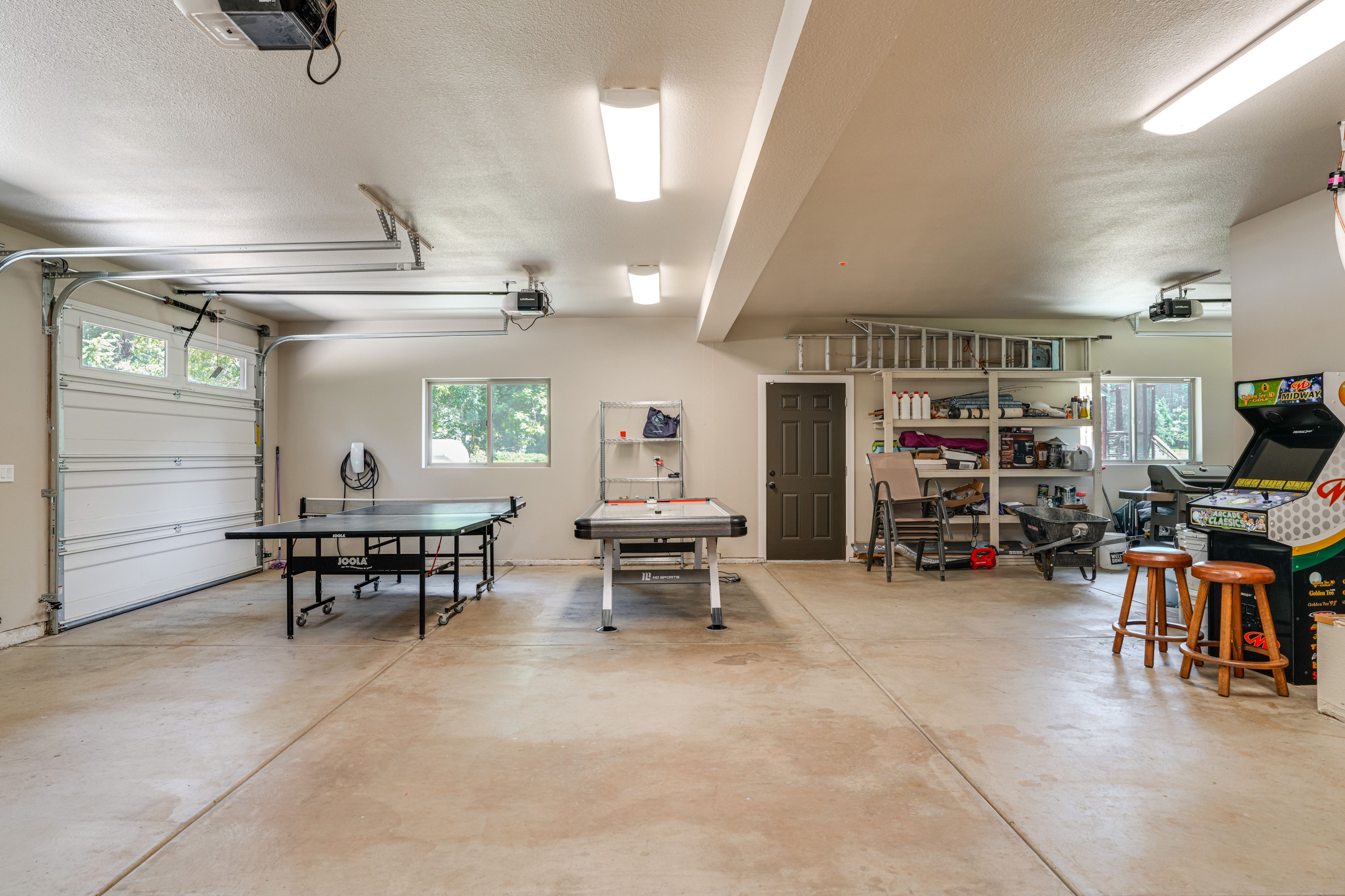 Garage | Parking (2 Vehicles)