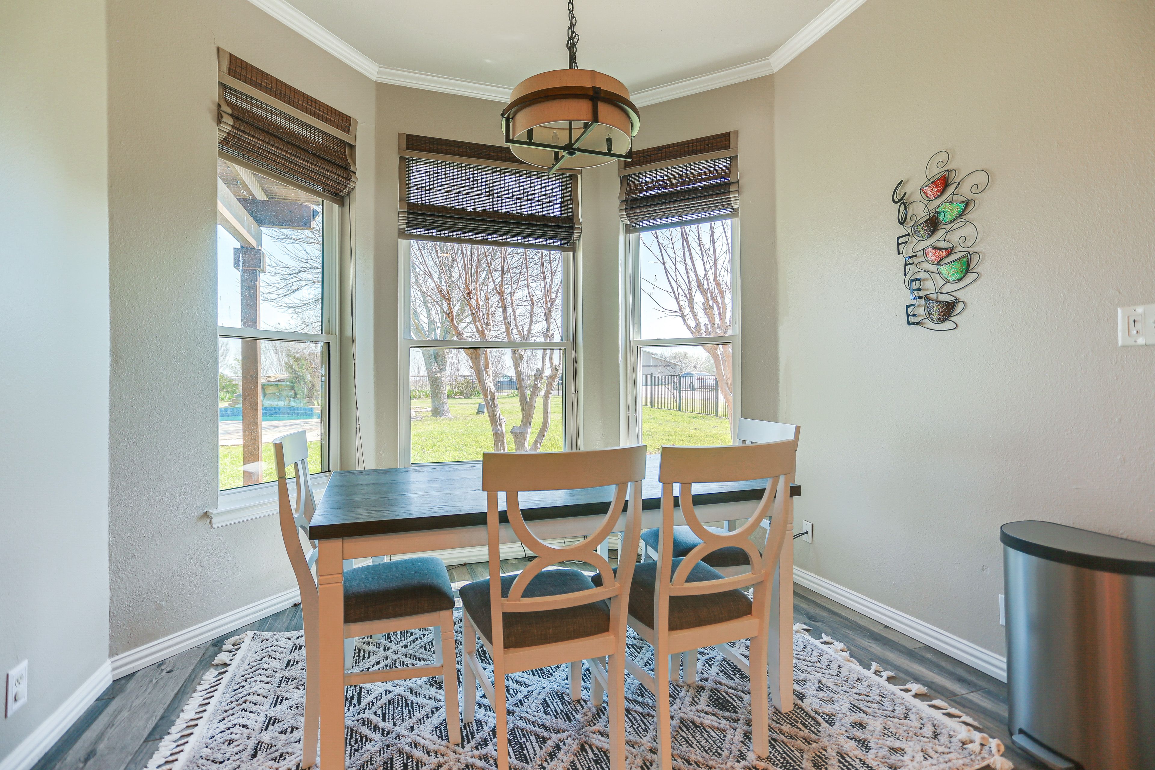 Dining Area | Dishware/Flatware