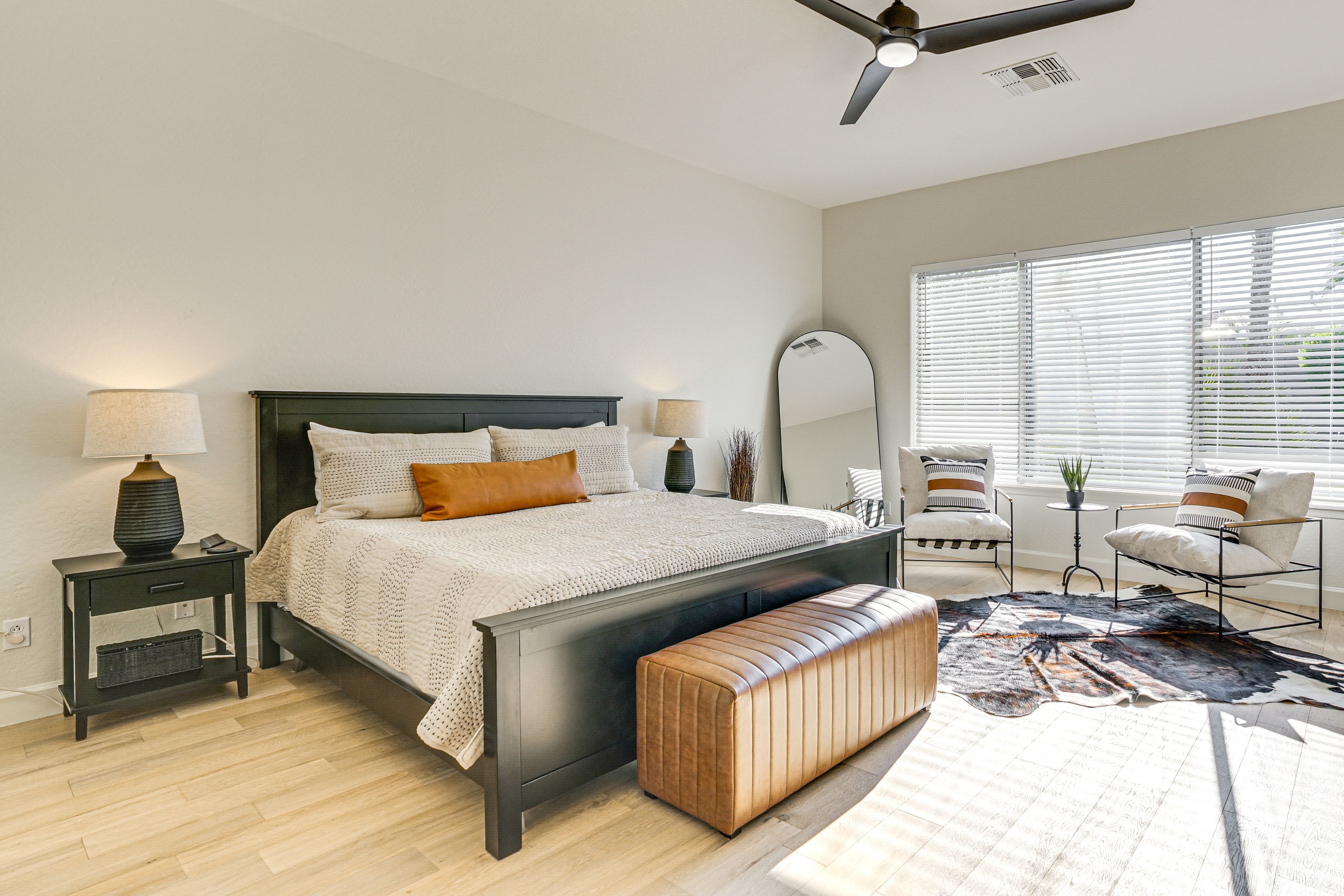 Bedroom 1 | King Bed | Linens Provided | En-Suite Bathroom