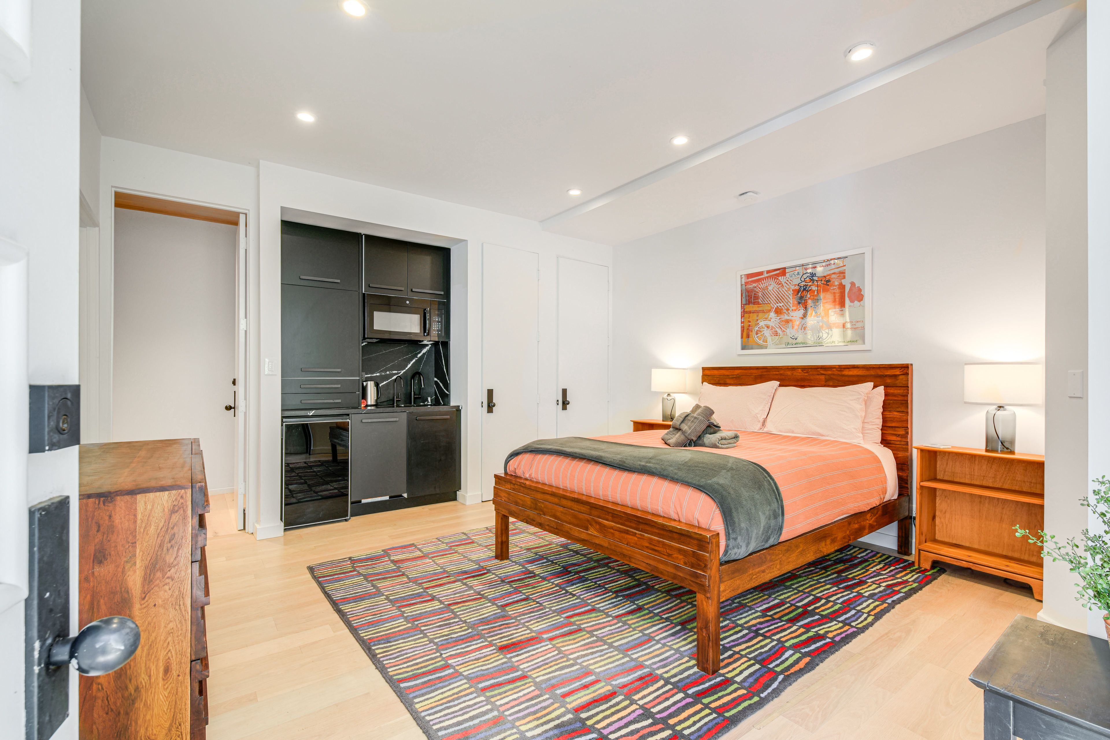 Bedroom 2 | Lower Level | Queen Bed | En-Suite Bathroom | Wet Bar